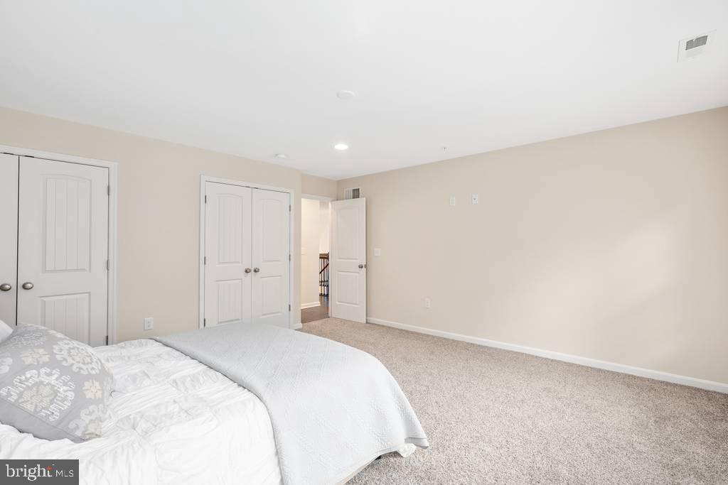 MONTFORD GLEN - Residential