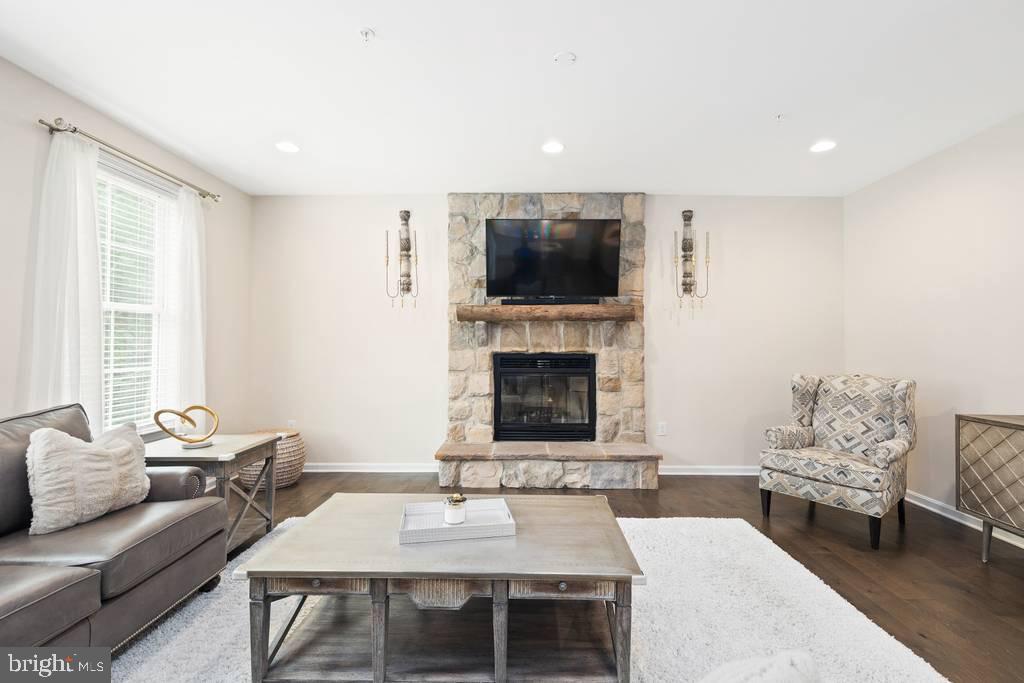 MONTFORD GLEN - Residential