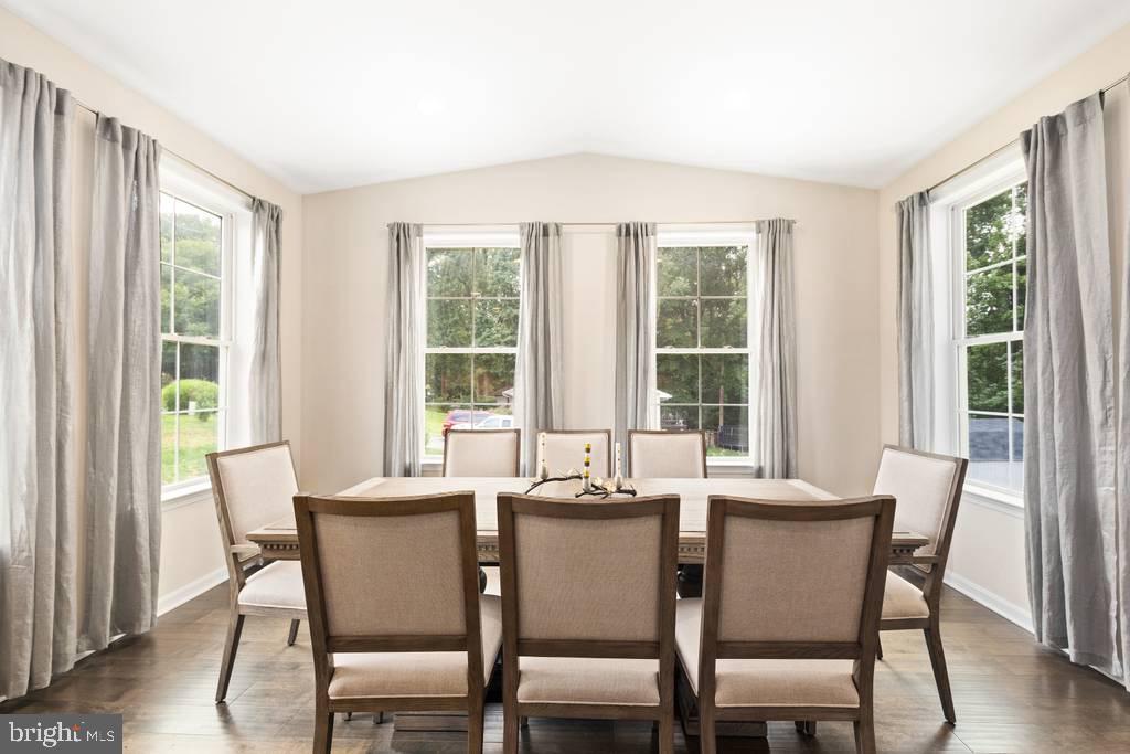 MONTFORD GLEN - Residential