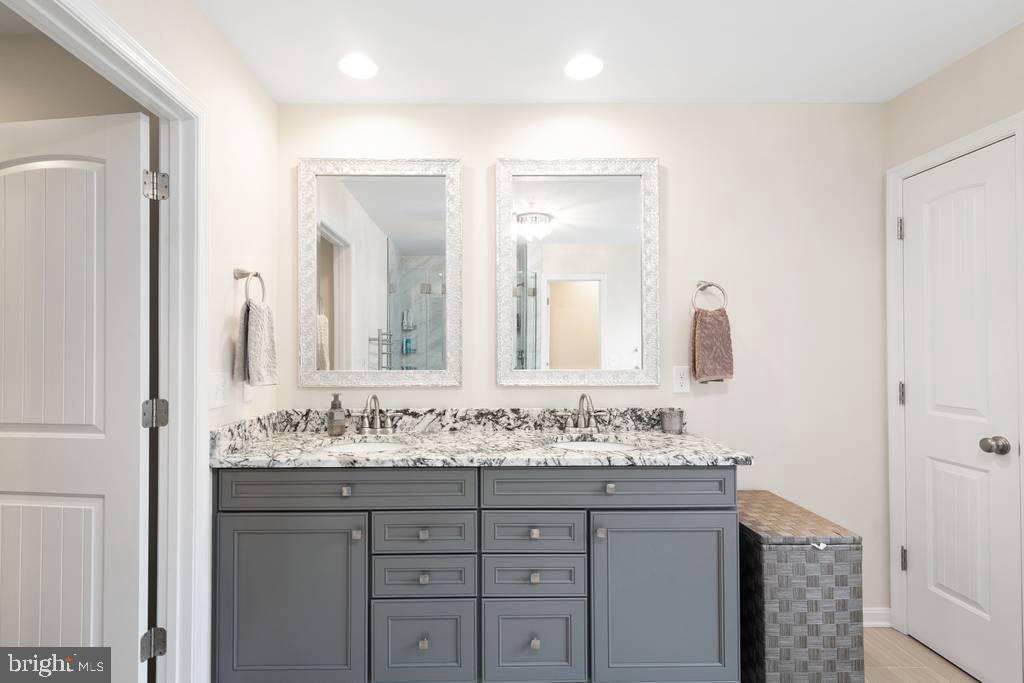 MONTFORD GLEN - Residential