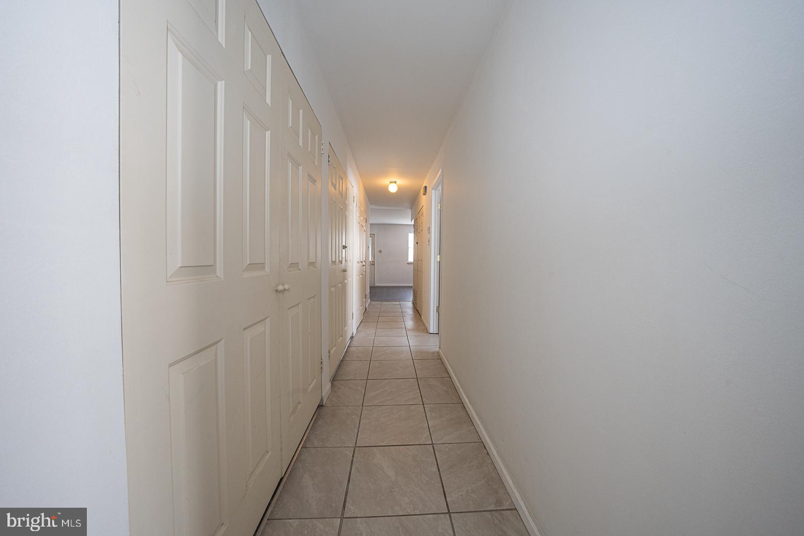 EAST FALLS - Residential Lease