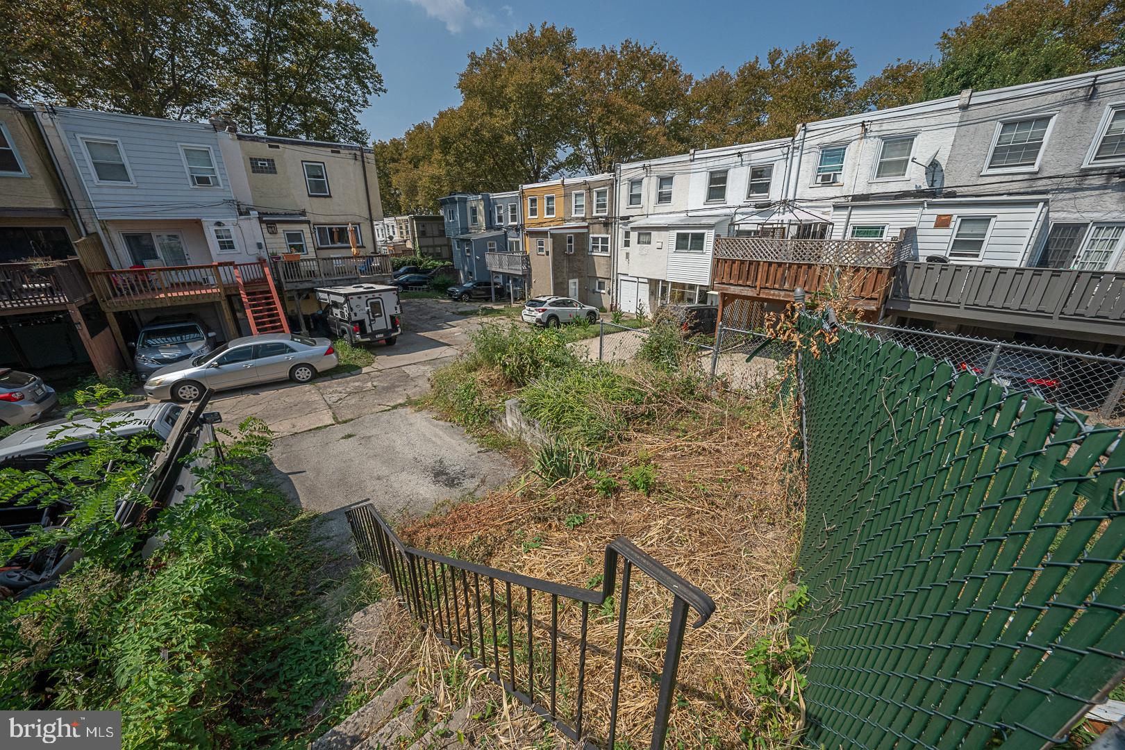 EAST FALLS - Residential Lease