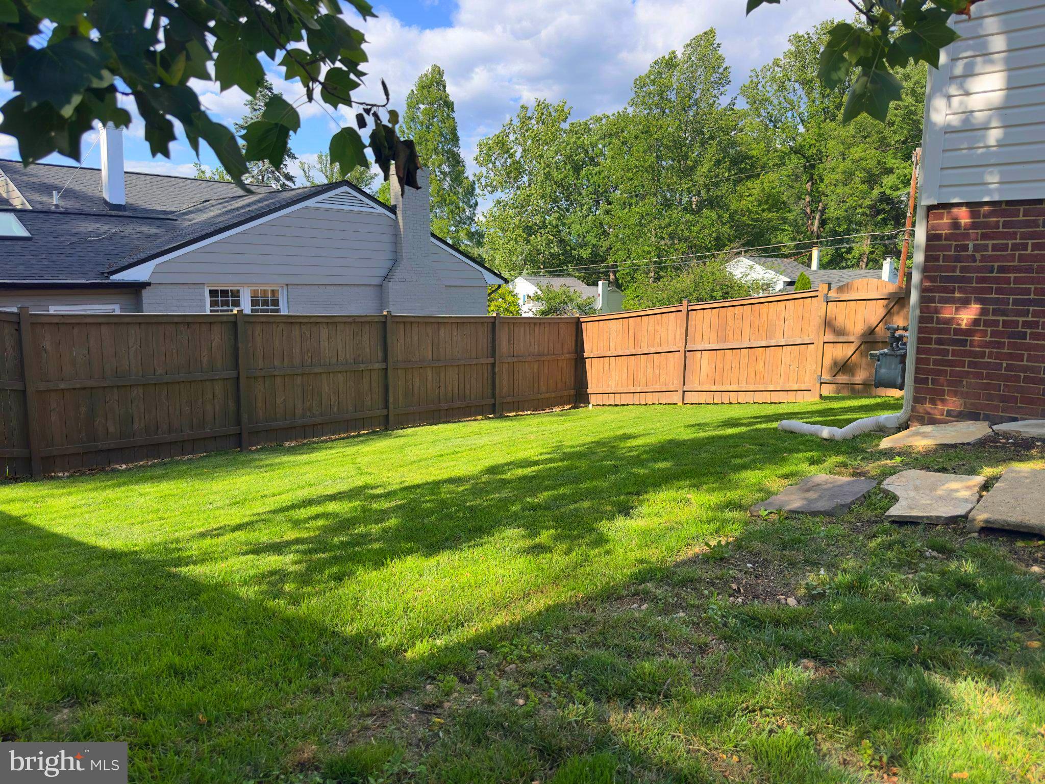 5816 AMELIA STREET