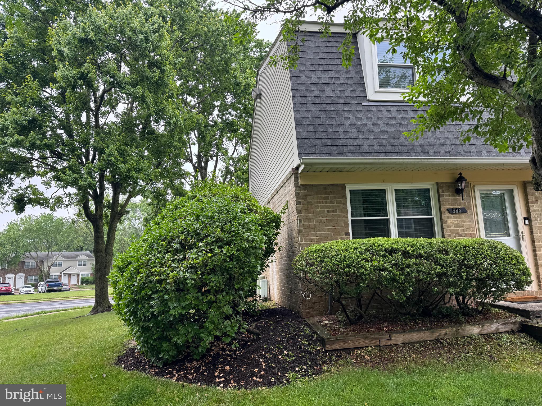 SUSSEX SQUARE CONDO - Residential
