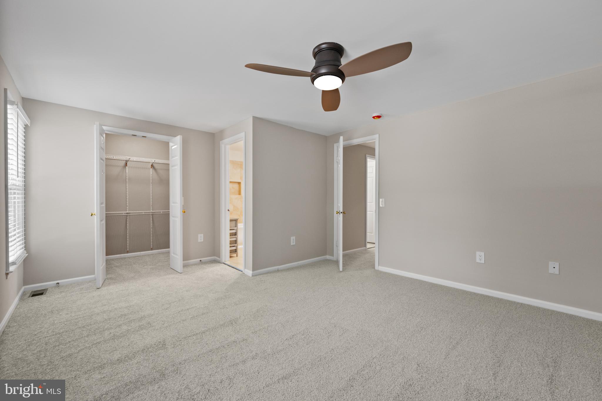 DUMONT OAKS - Residential