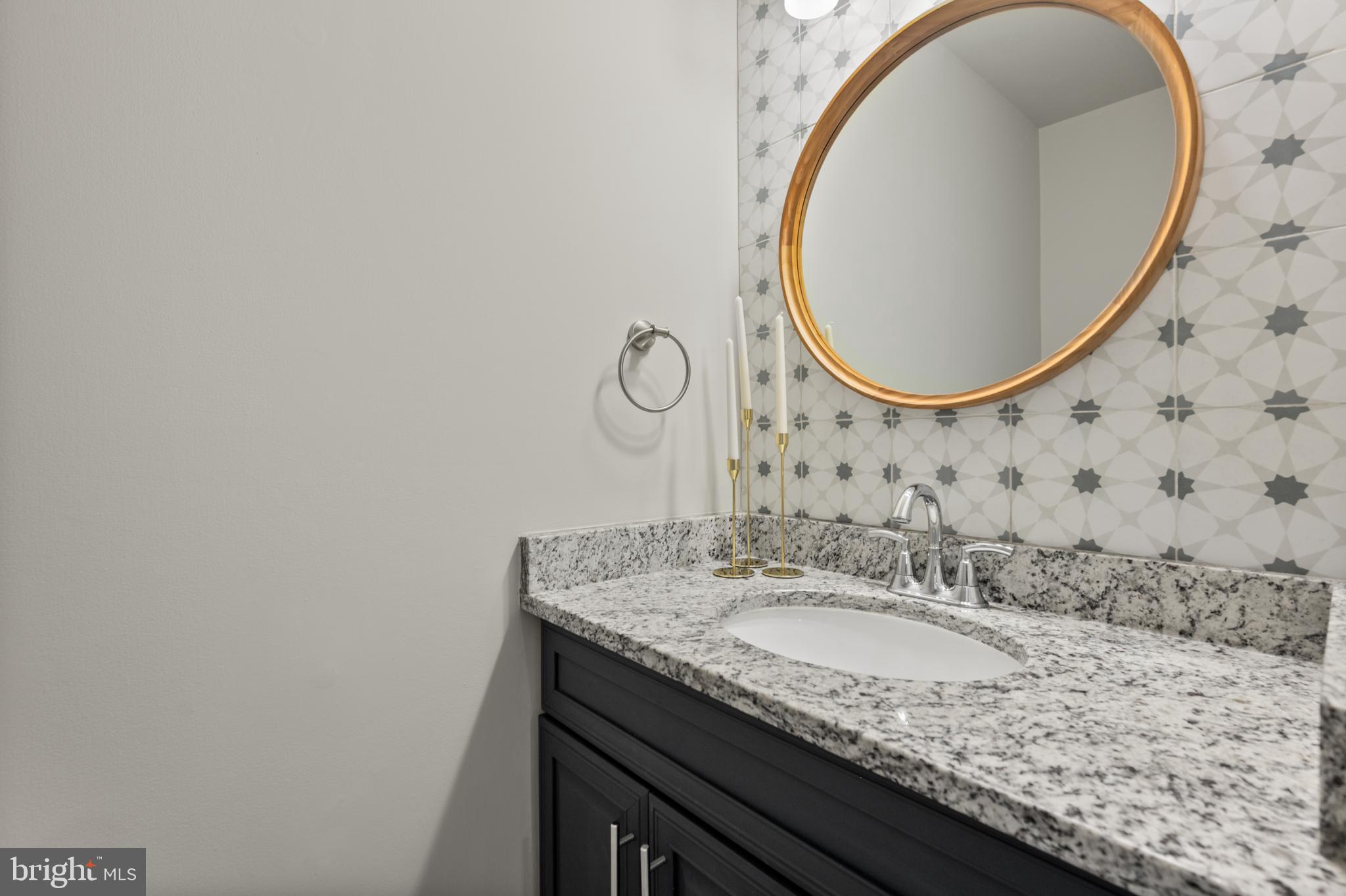 DUMONT OAKS - Residential