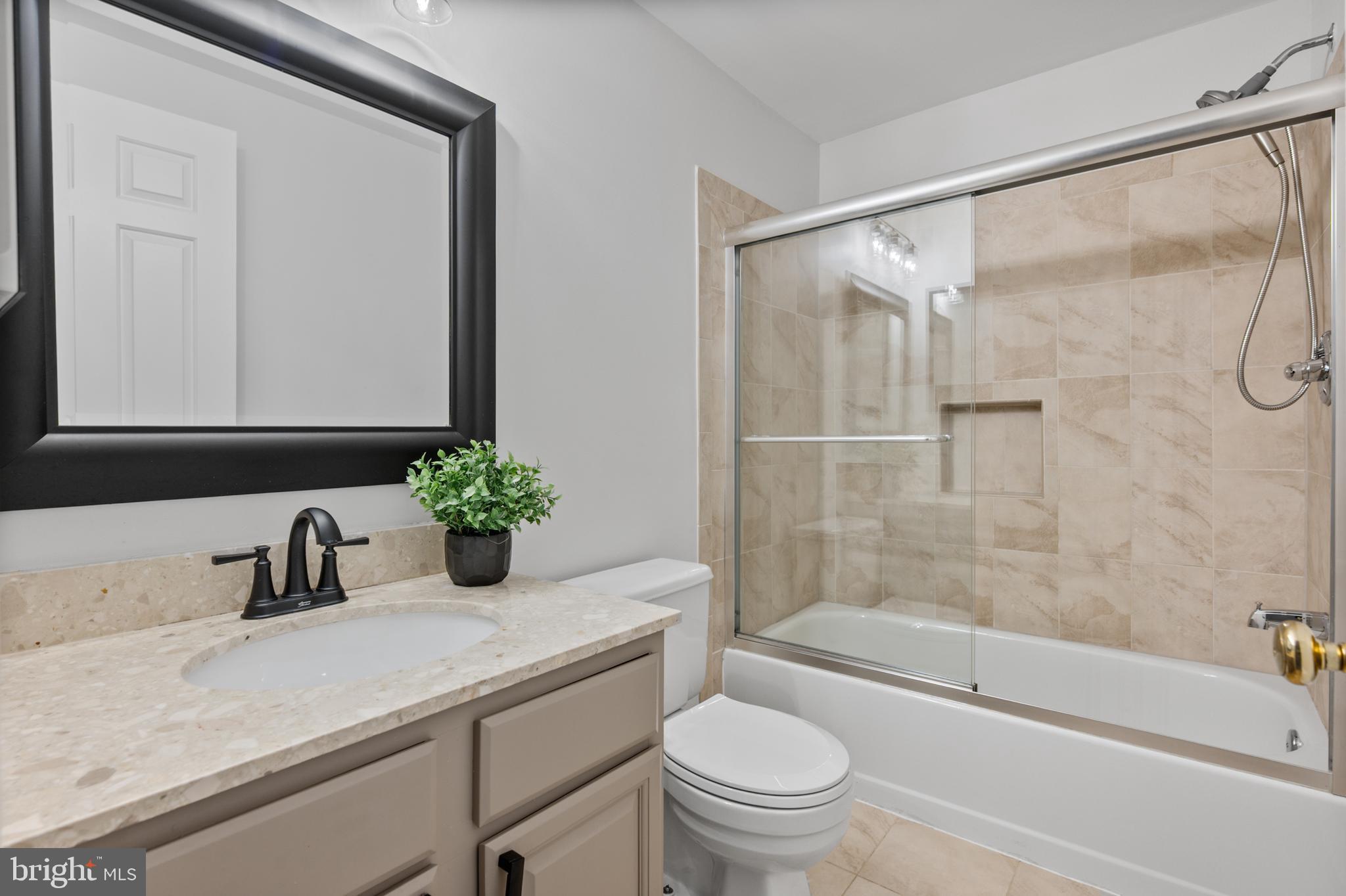 DUMONT OAKS - Residential