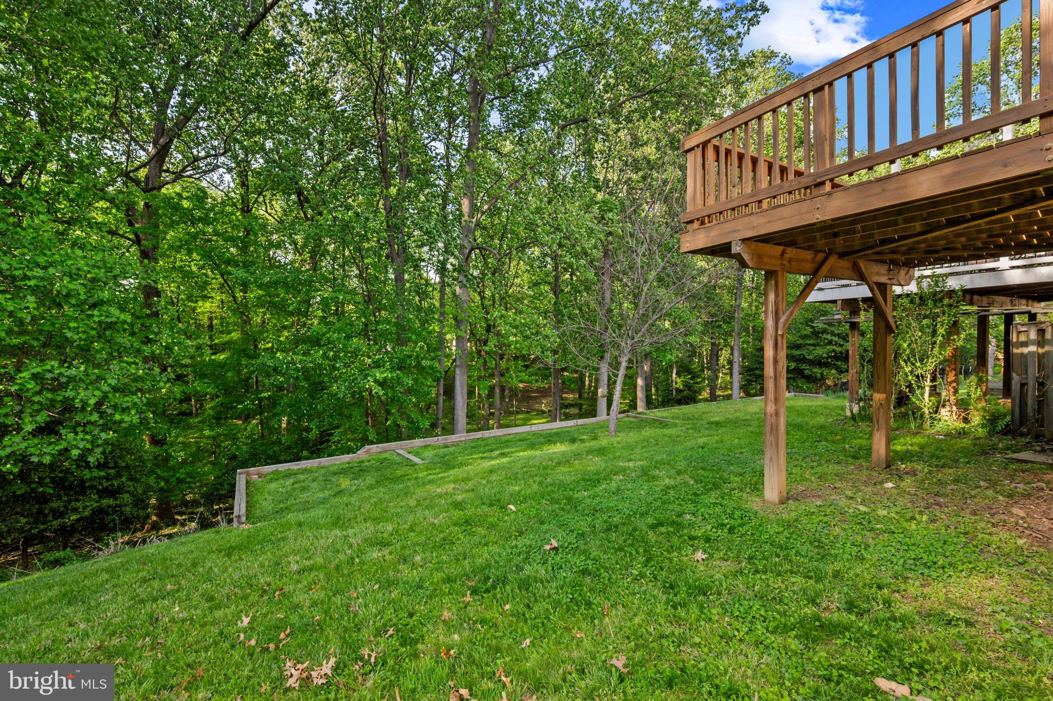 DUMONT OAKS - Residential