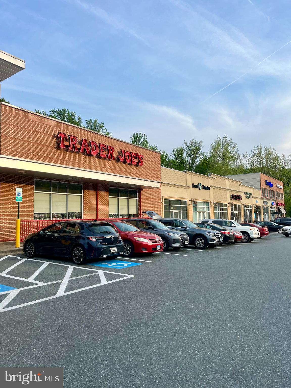 DUMONT OAKS - Residential