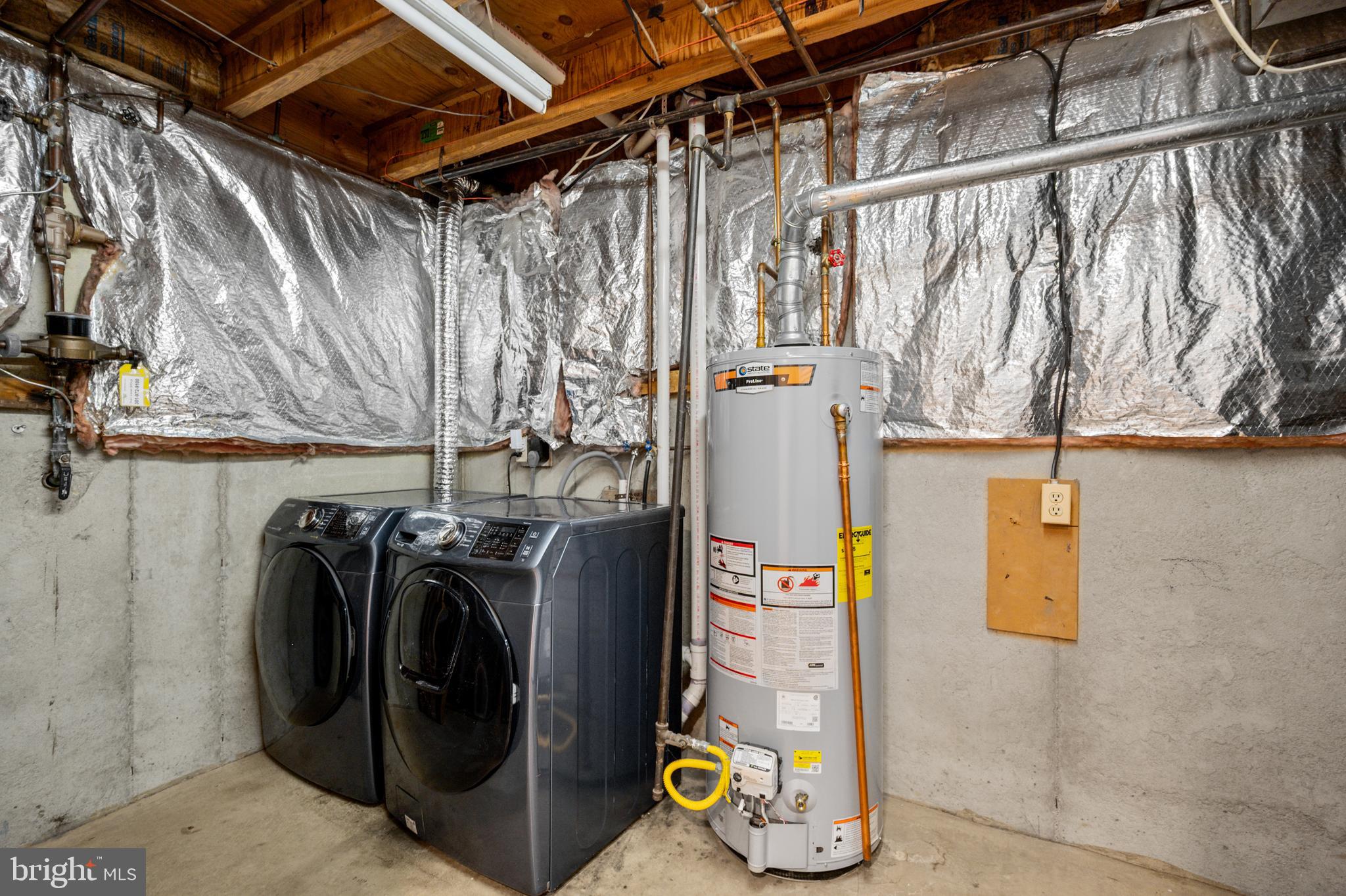 DUMONT OAKS - Residential