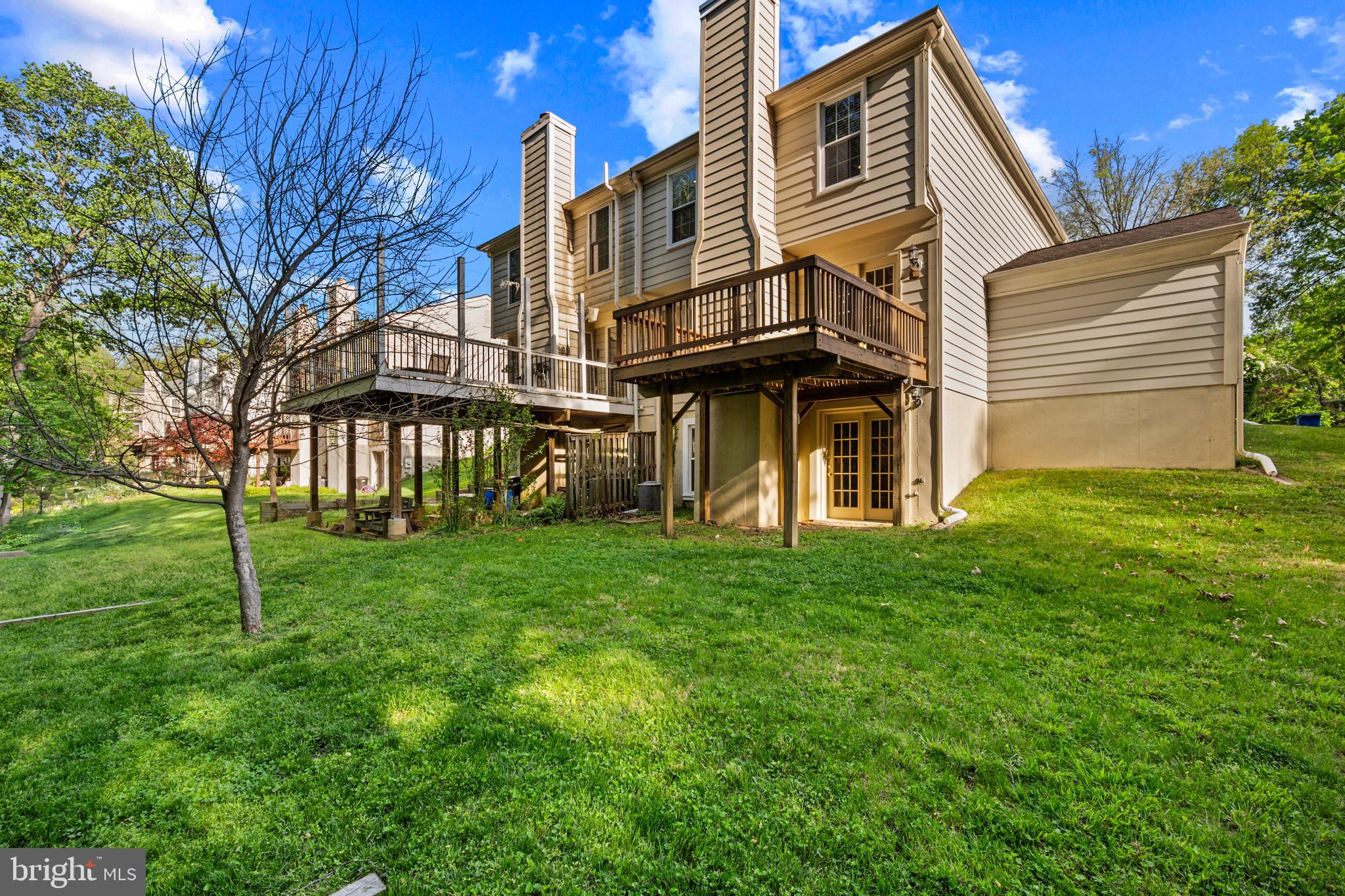 DUMONT OAKS - Residential