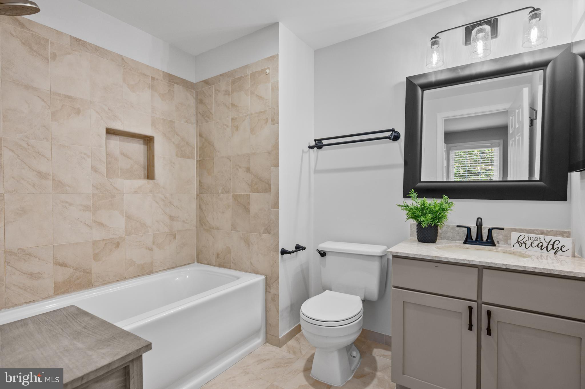 DUMONT OAKS - Residential