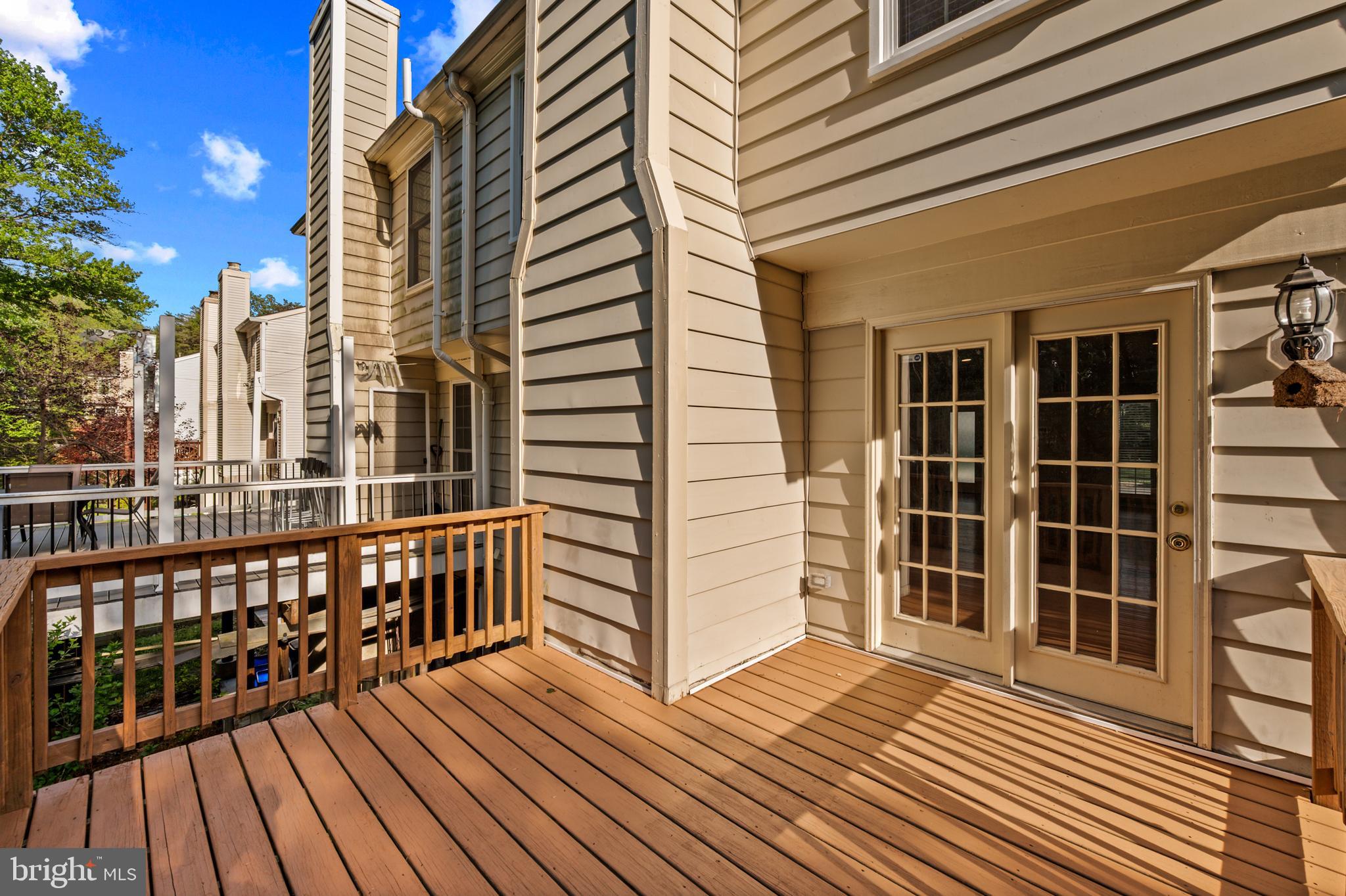 DUMONT OAKS - Residential