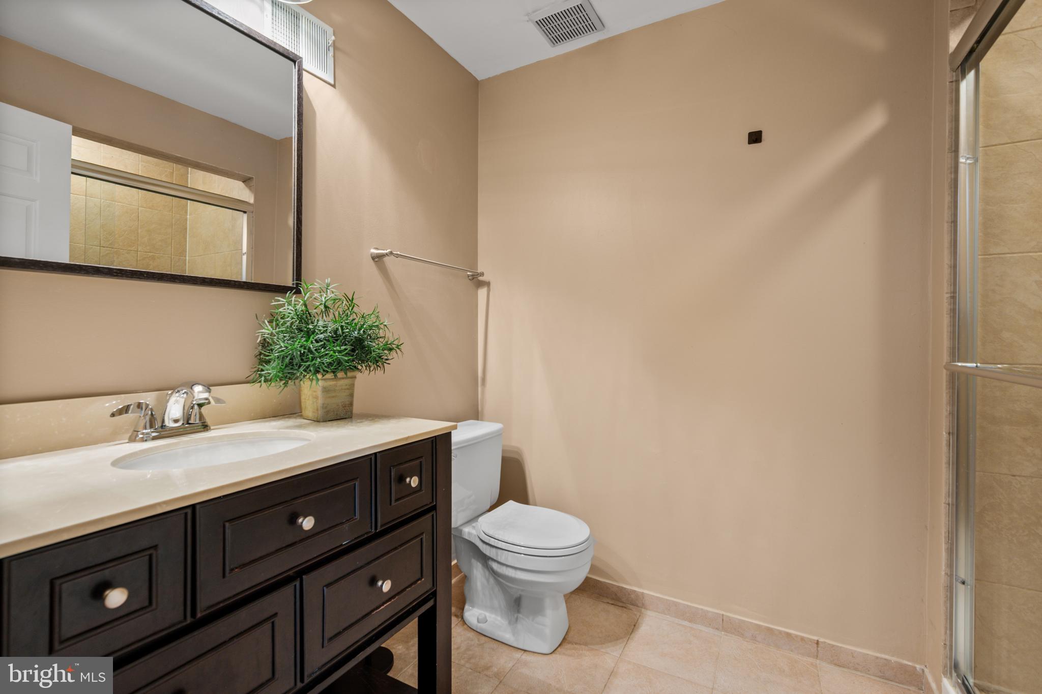 DUMONT OAKS - Residential