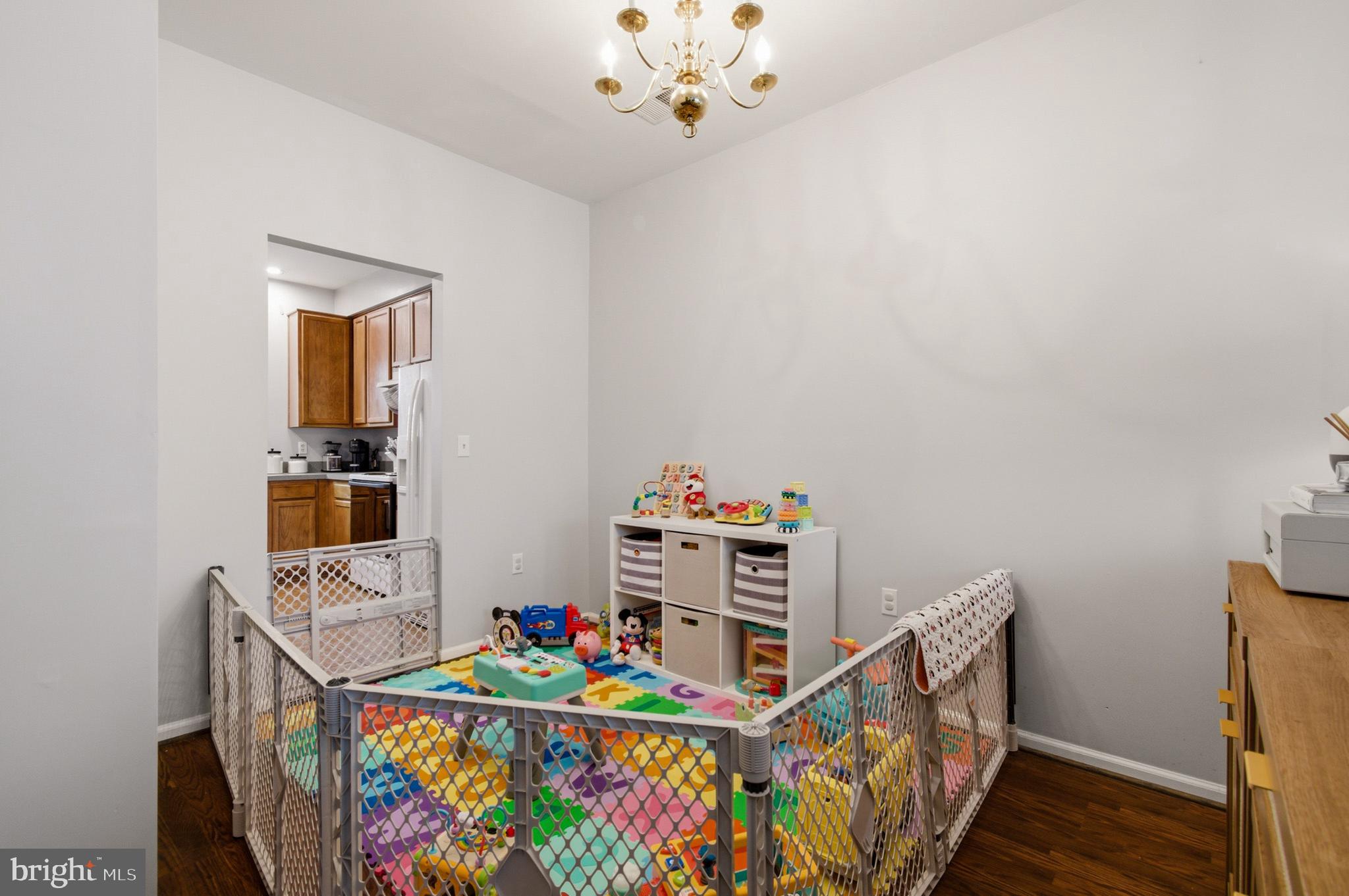 NANTUCKET MEWS @ CROFTON - Residential