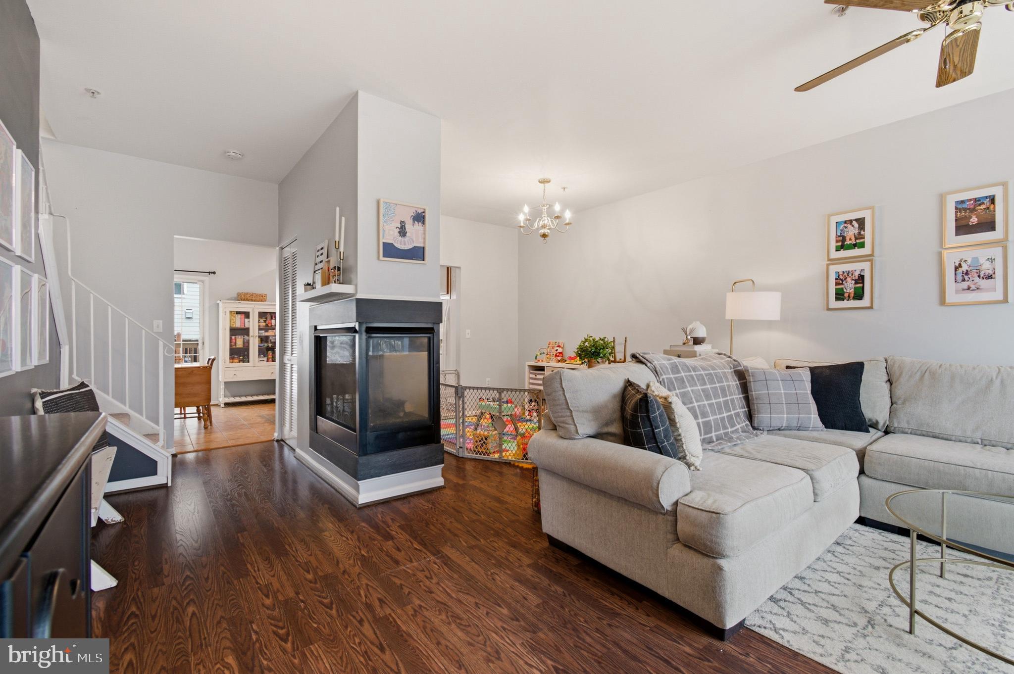 NANTUCKET MEWS @ CROFTON - Residential