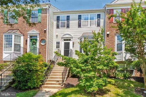 Photo of 1212 Needham Court, CROFTON, MD 21114 (MLS # MDAA2140276)