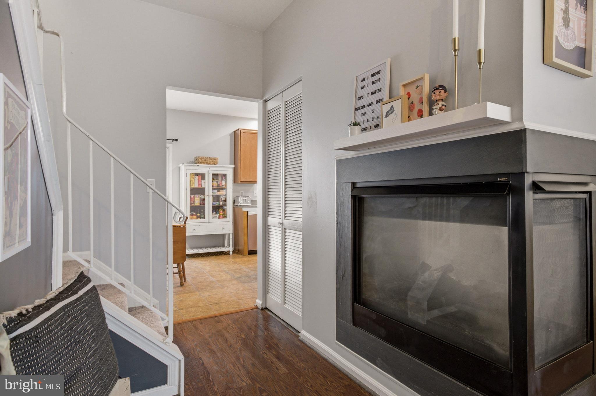 NANTUCKET MEWS @ CROFTON - Residential