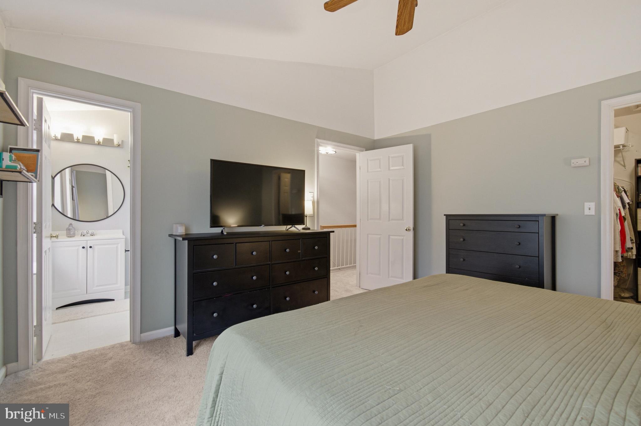 NANTUCKET MEWS @ CROFTON - Residential