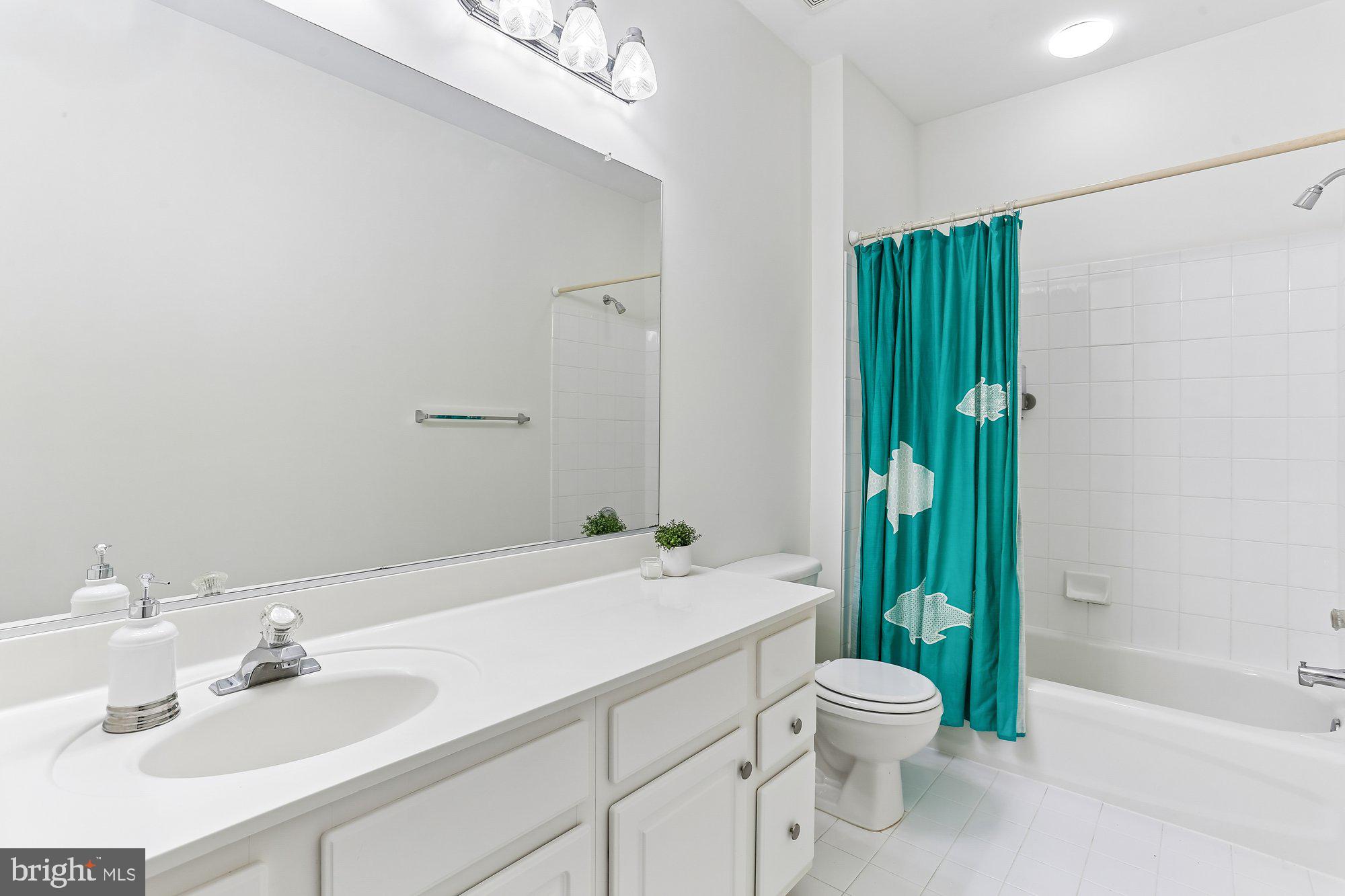 LAKELANDS - Residential