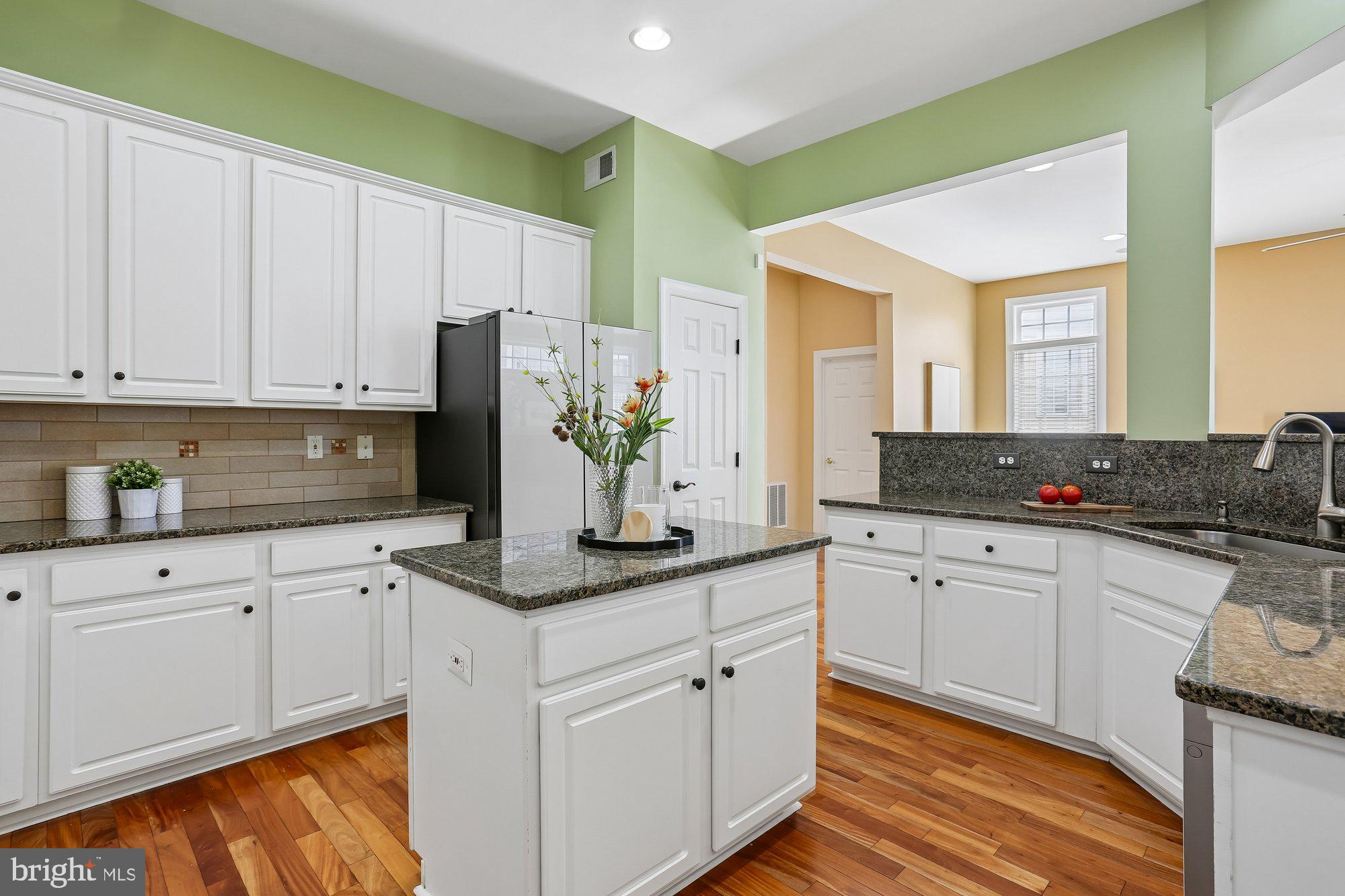 LAKELANDS - Residential