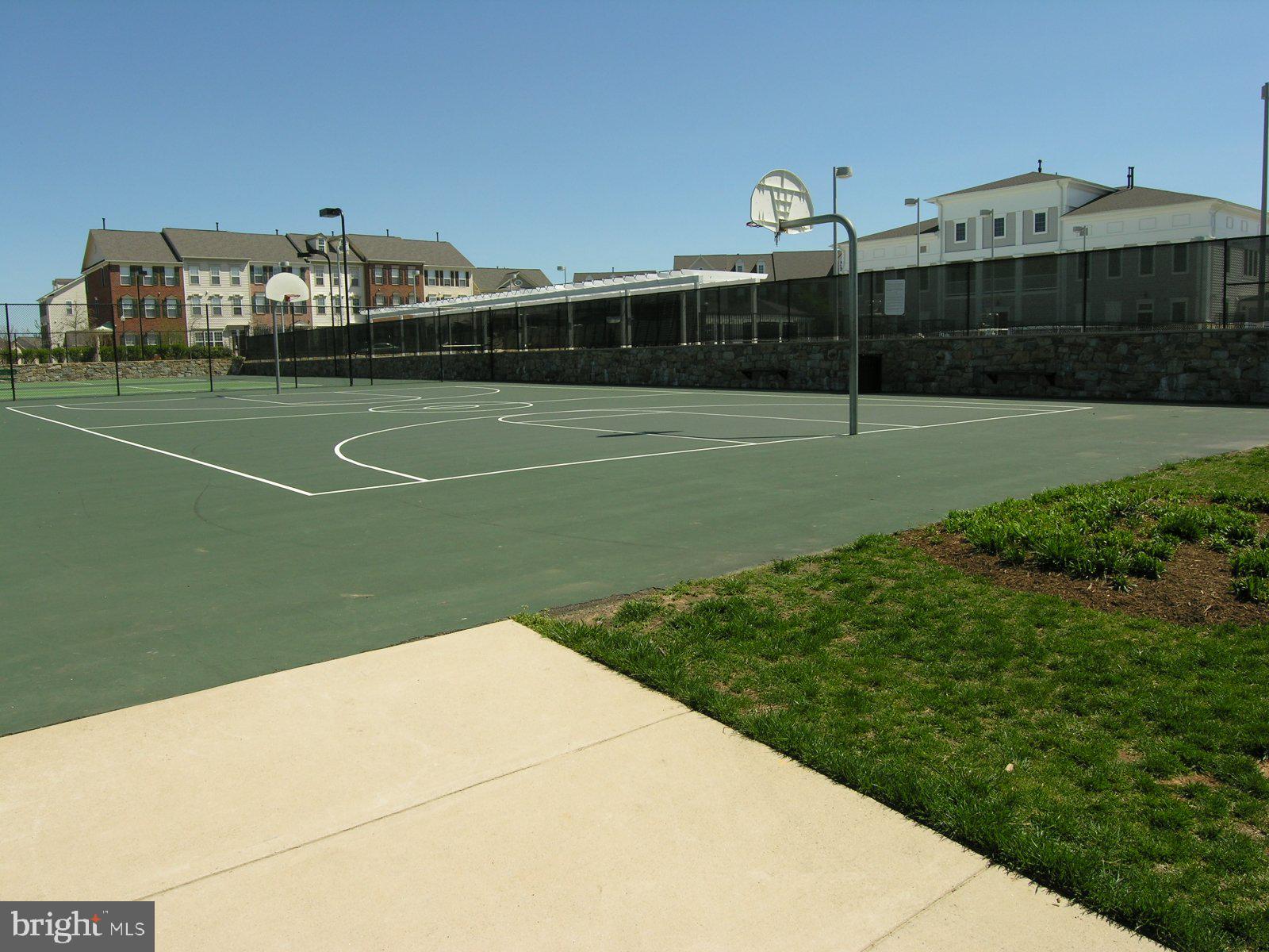 LAKELANDS - Residential