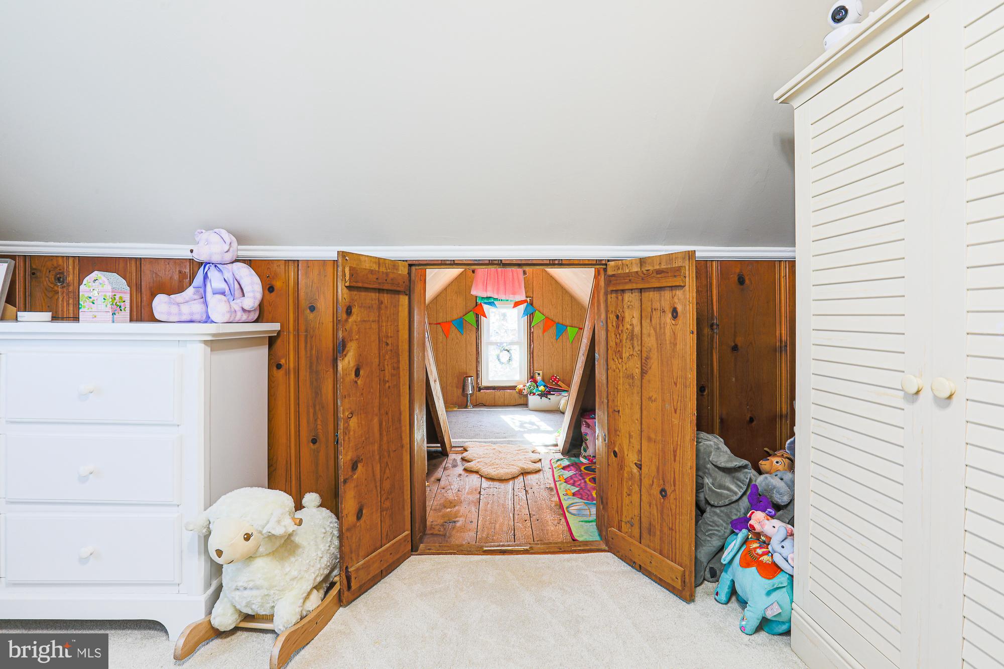 WILLOWDALE - Residential