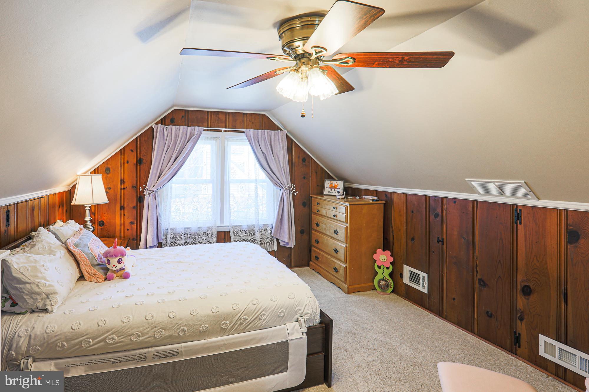 WILLOWDALE - Residential