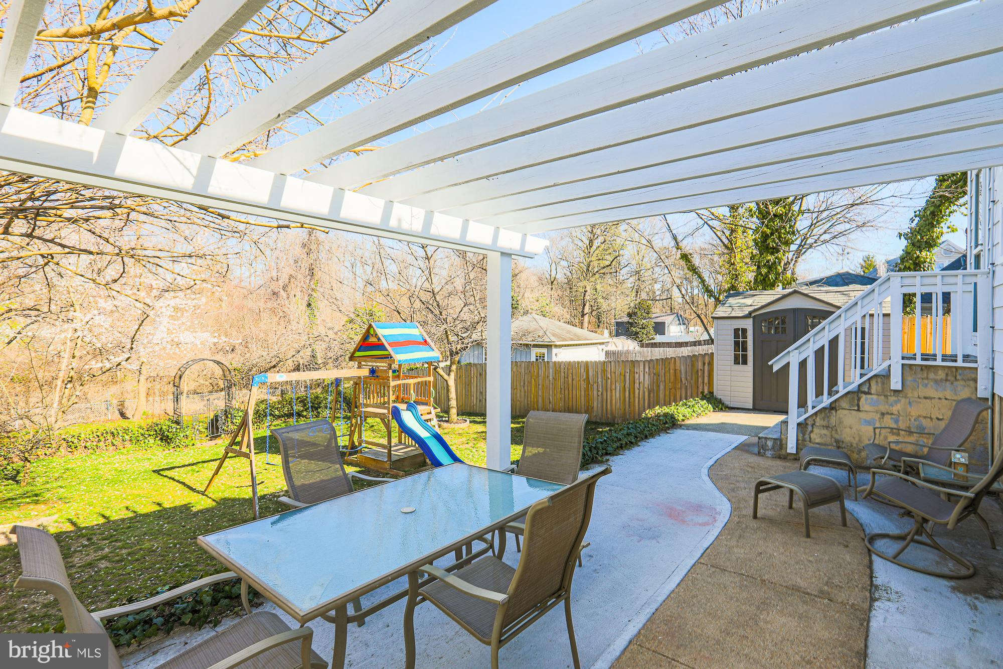 WILLOWDALE - Residential