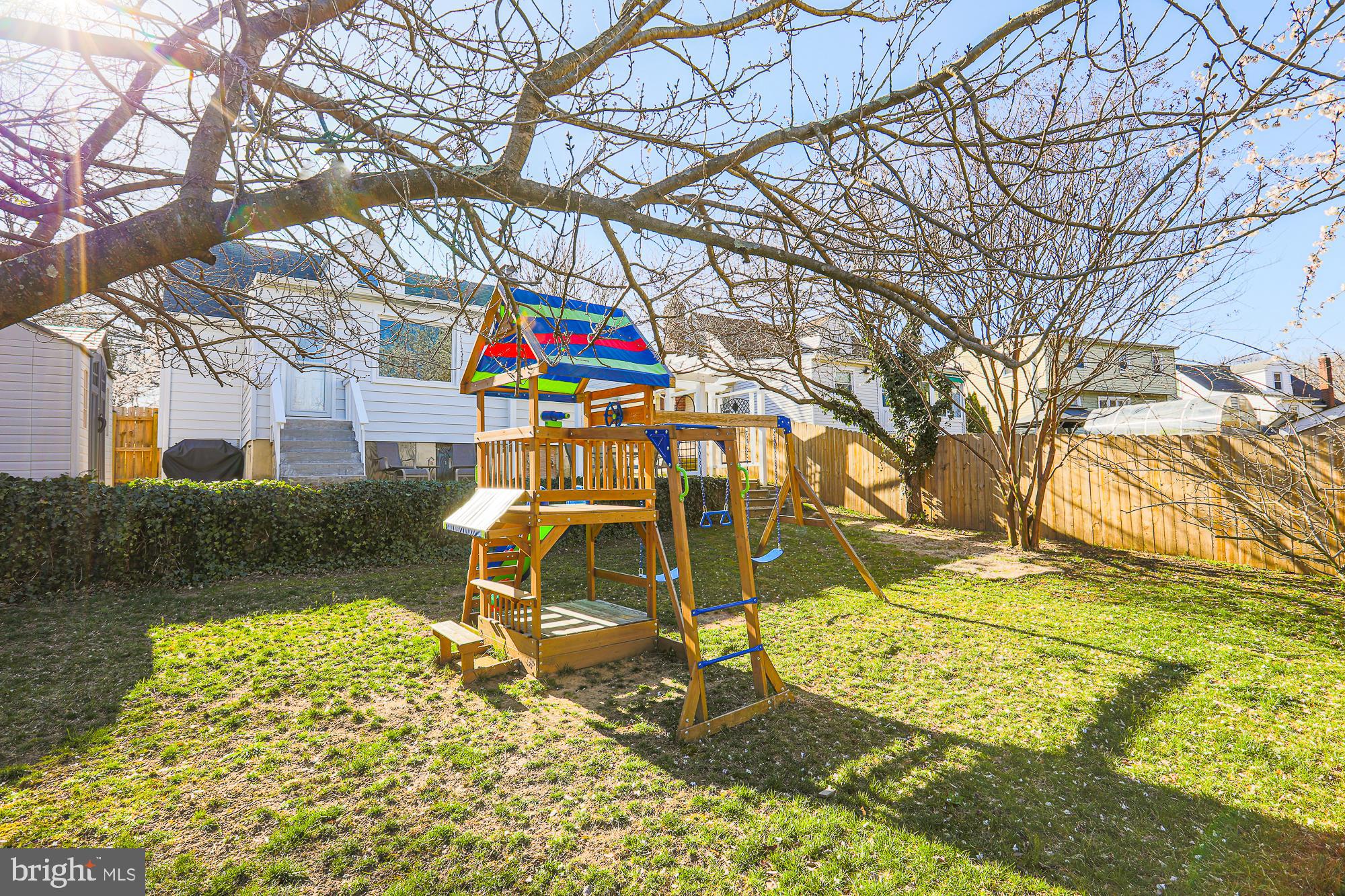 WILLOWDALE - Residential