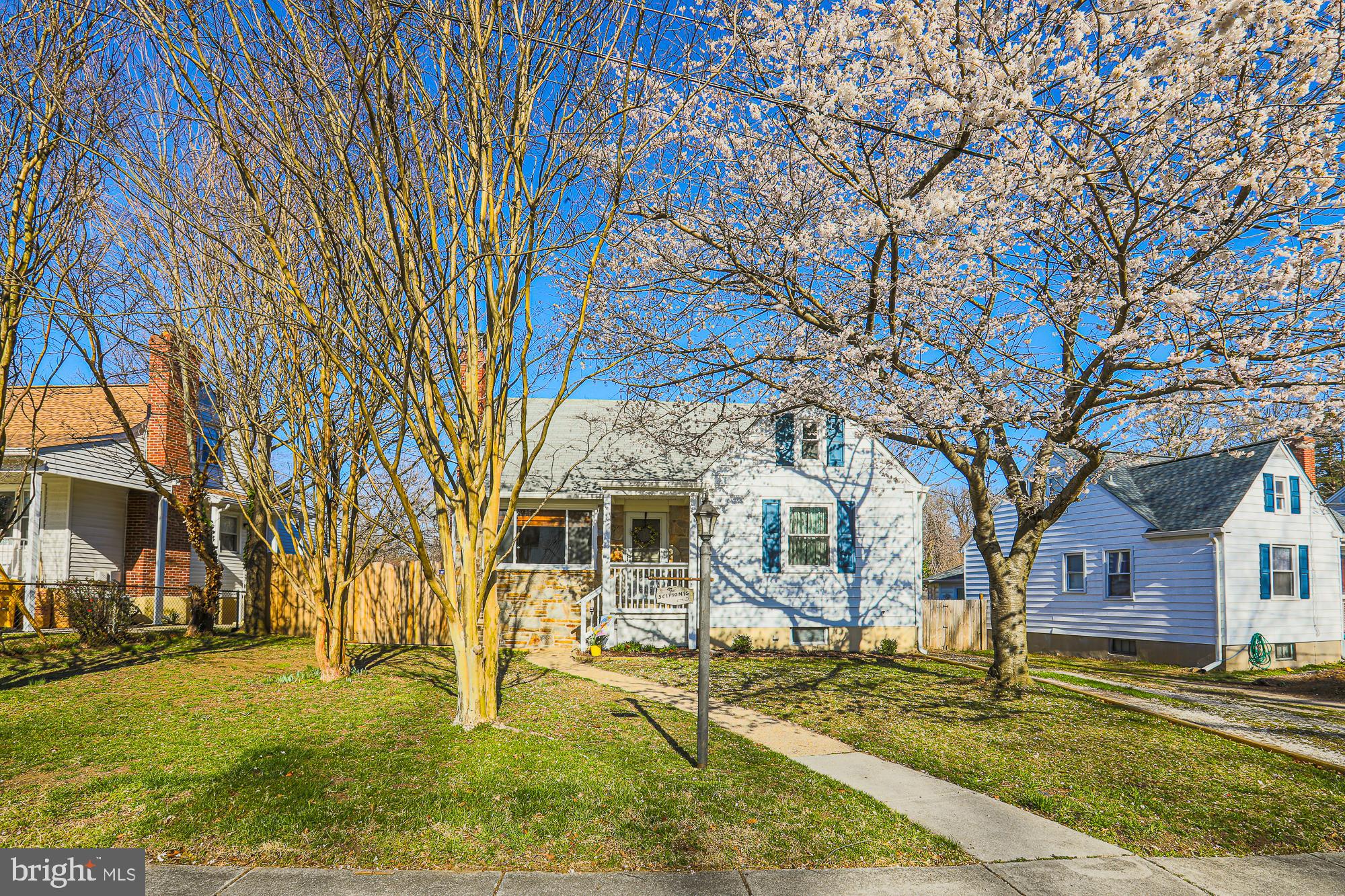 WILLOWDALE - Residential