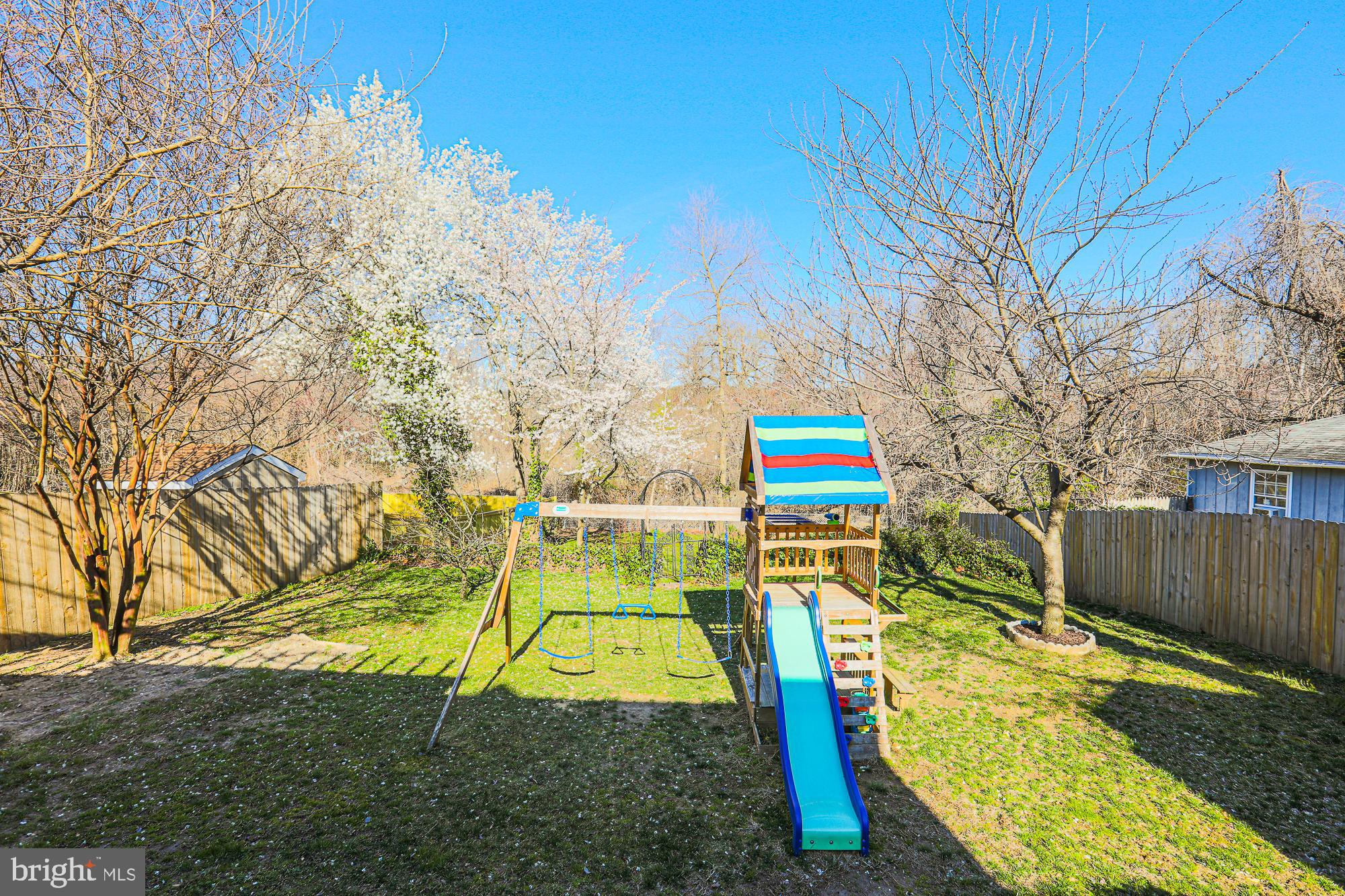 WILLOWDALE - Residential