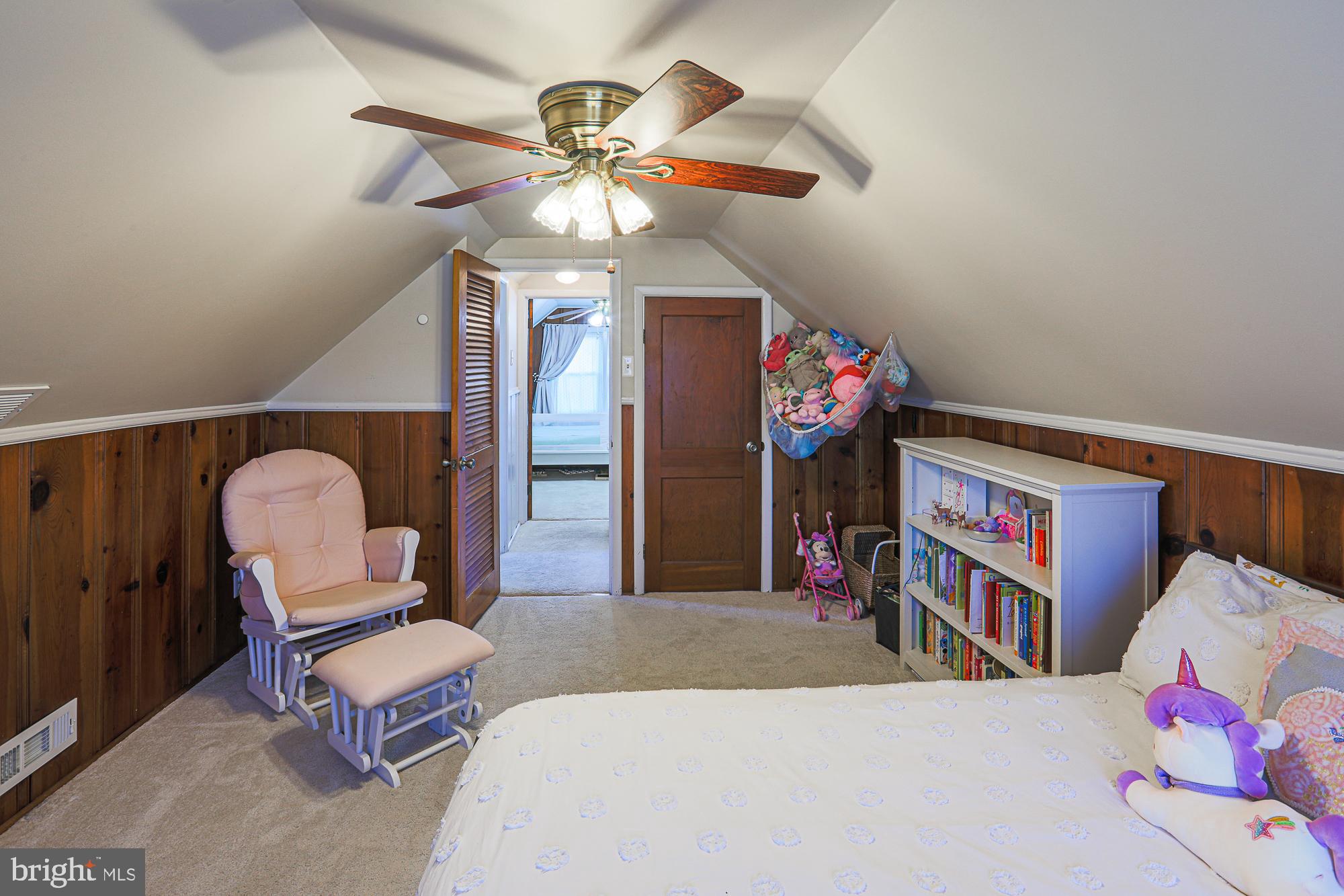 WILLOWDALE - Residential