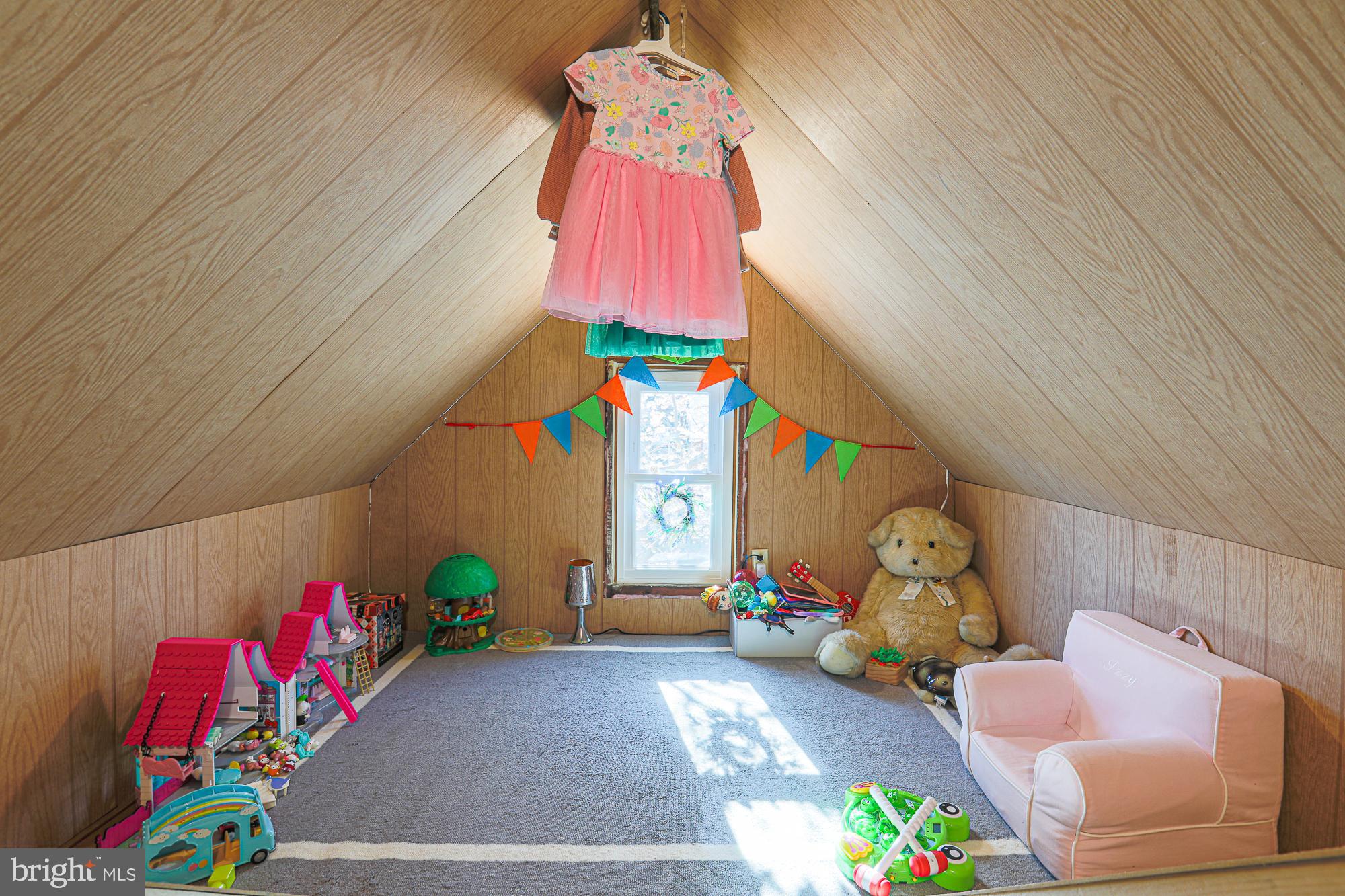 WILLOWDALE - Residential