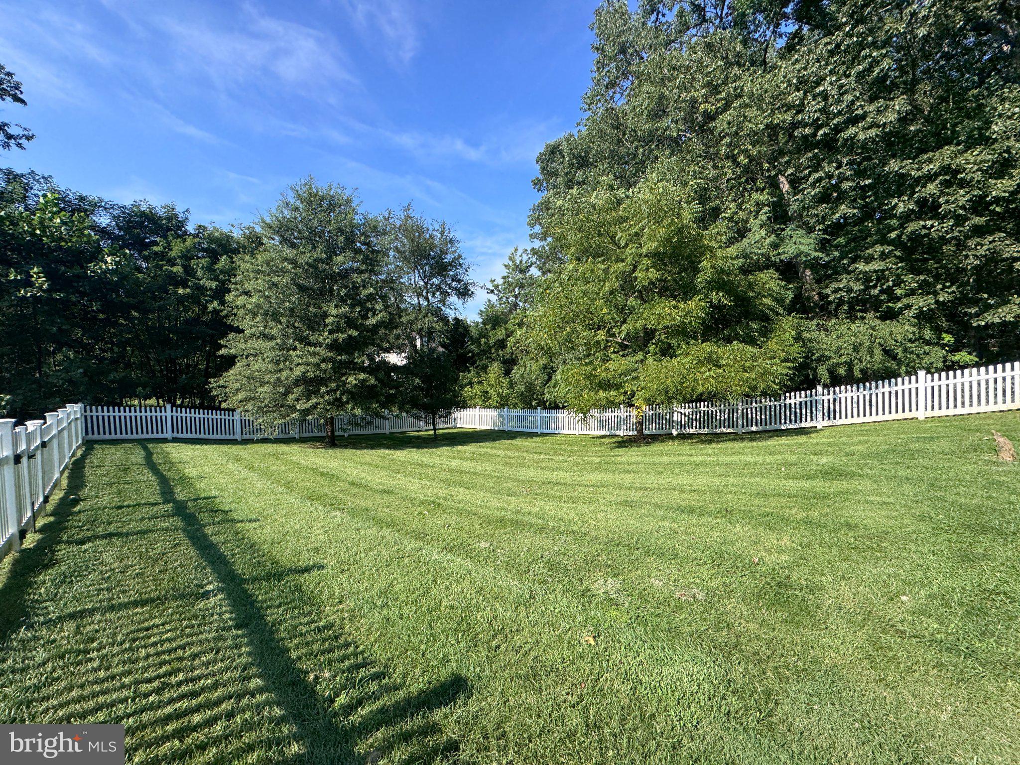 365 LEISURE WAY