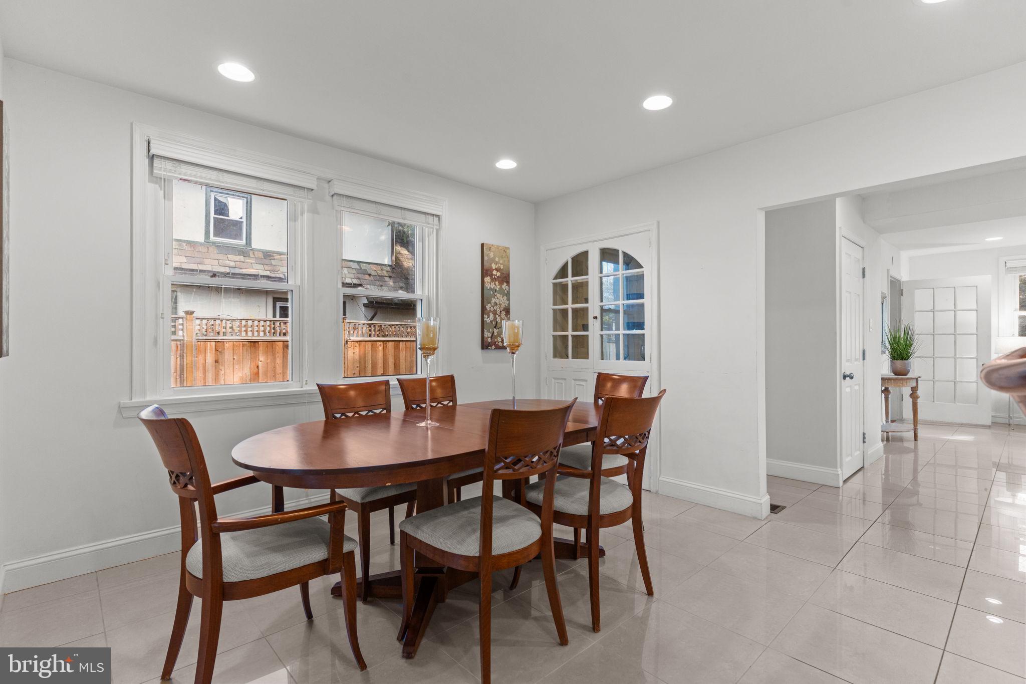 ELKINS PARK - Residential