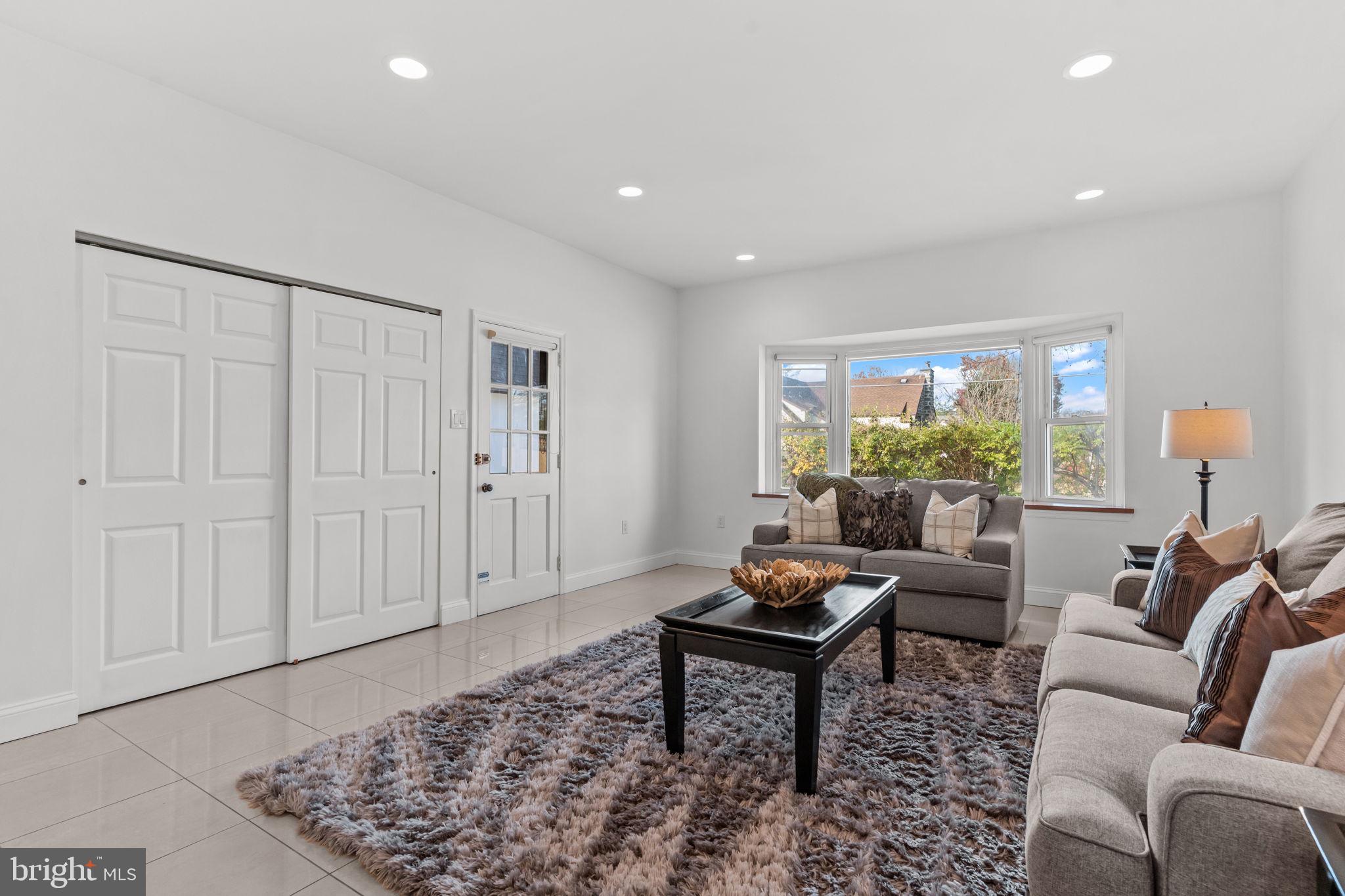 ELKINS PARK - Residential