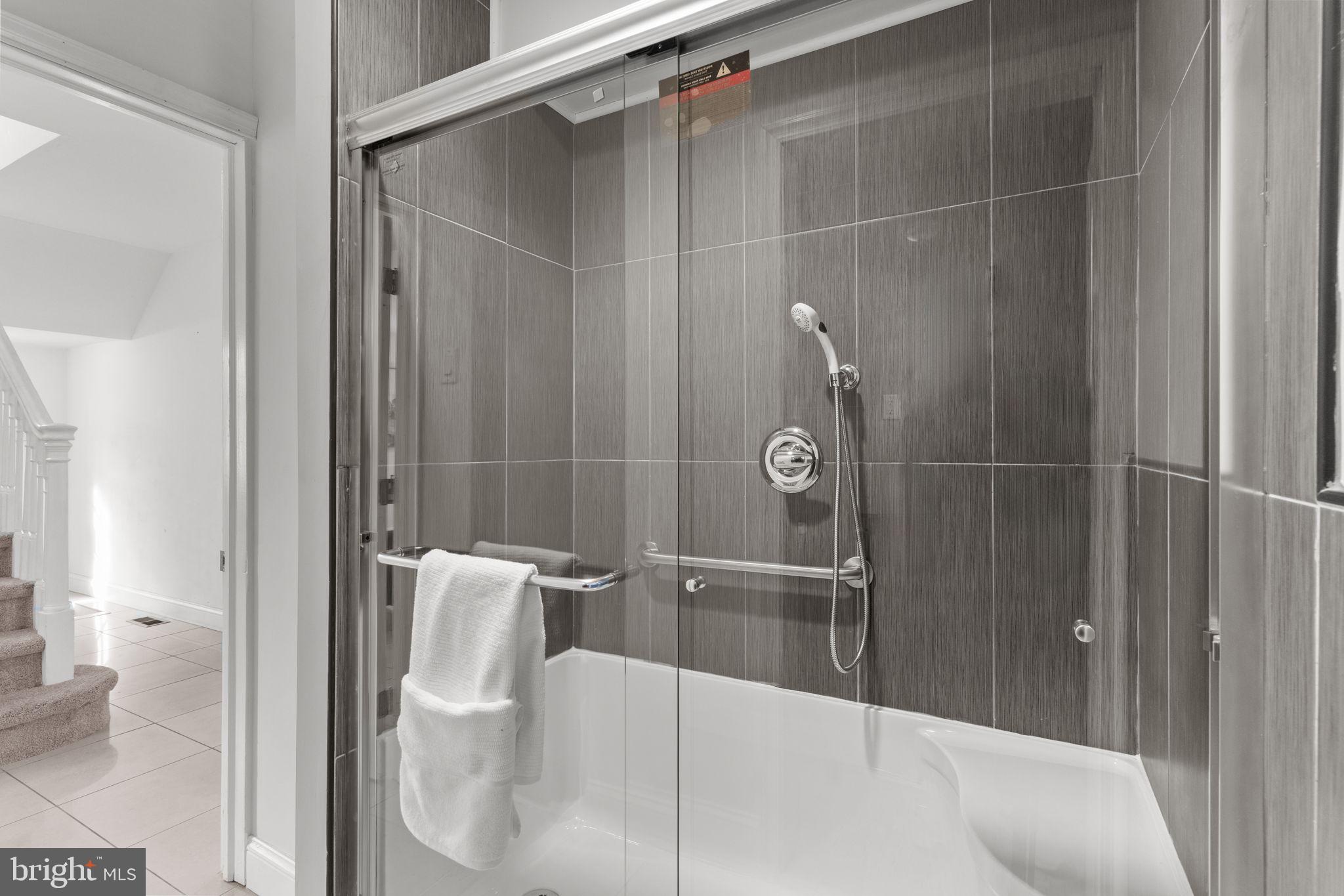 ELKINS PARK - Residential