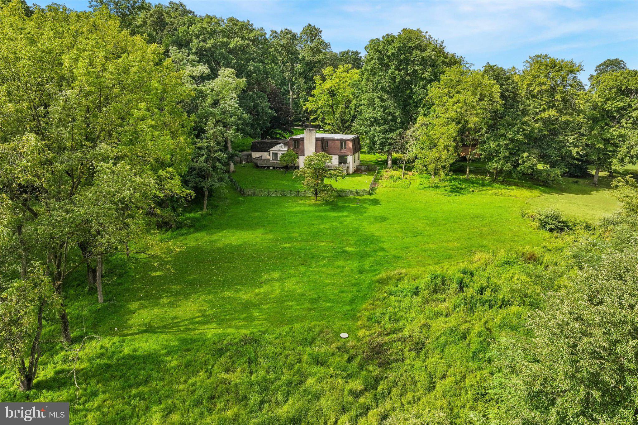 1132 TINKERHILL LANE