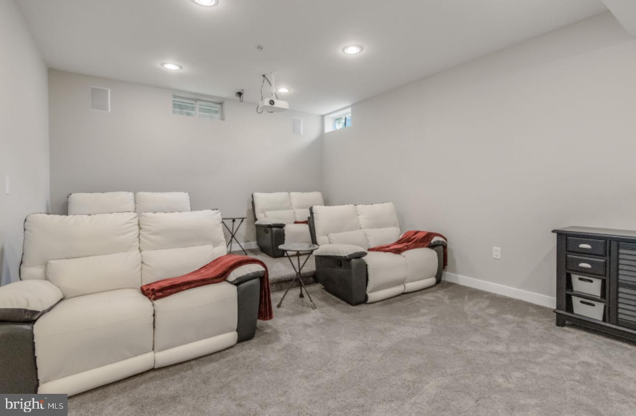 FAIRWAY ESTATES - Residential