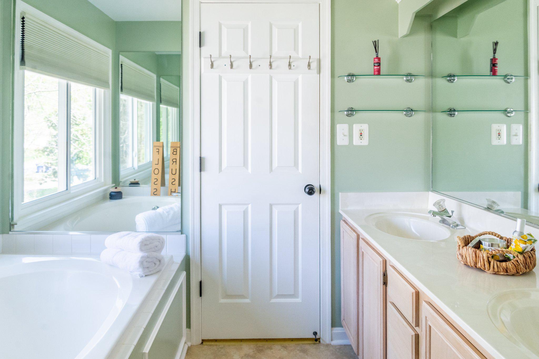 ARGYLE HILLS - Residential