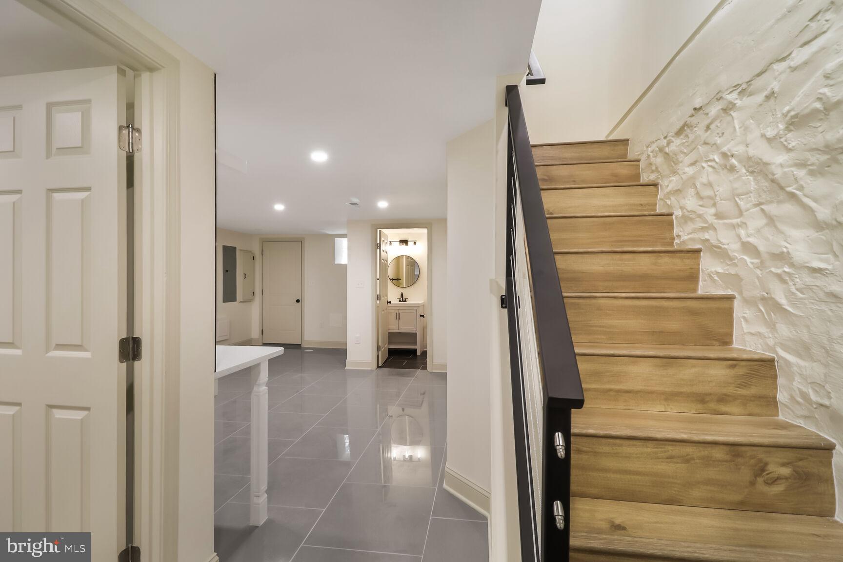 EDGEWOOD - Residential