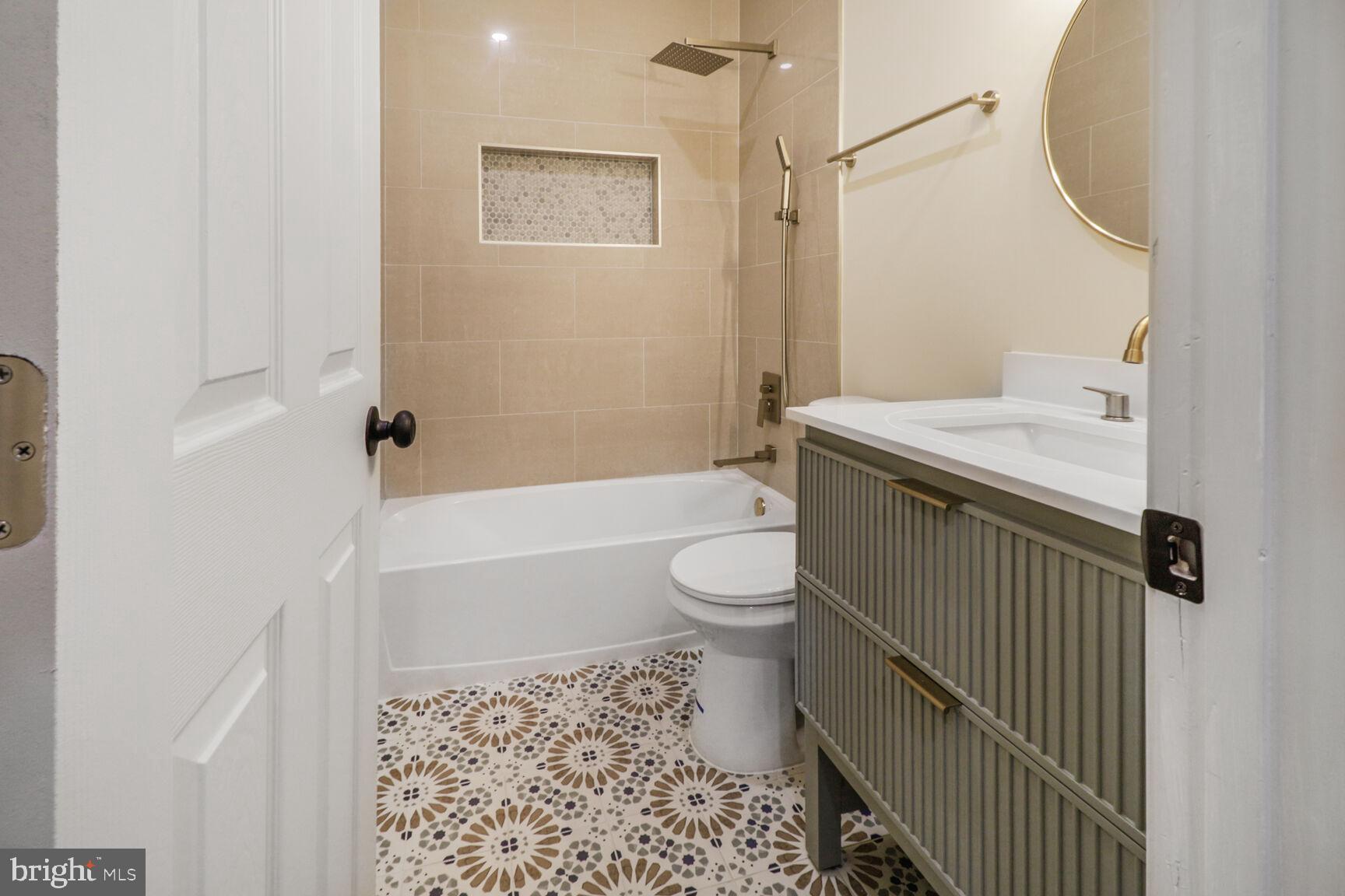 EDGEWOOD - Residential