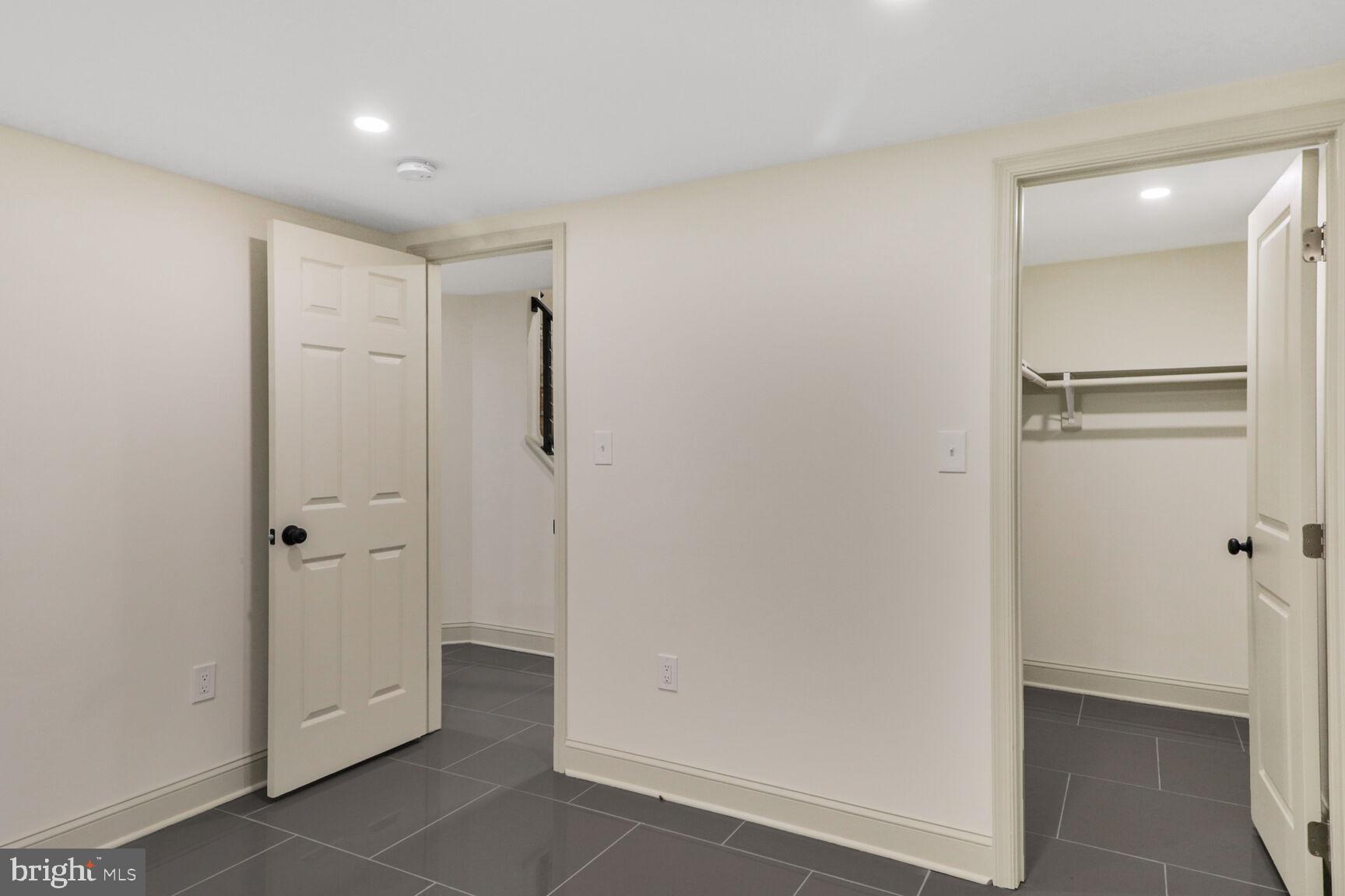 EDGEWOOD - Residential