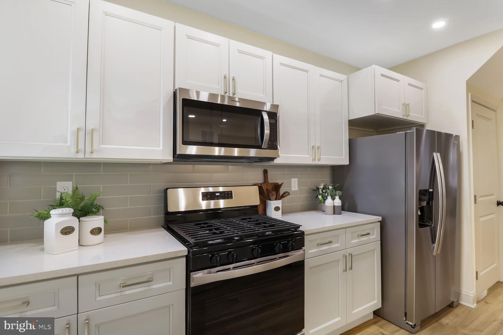 EDGEWOOD - Residential