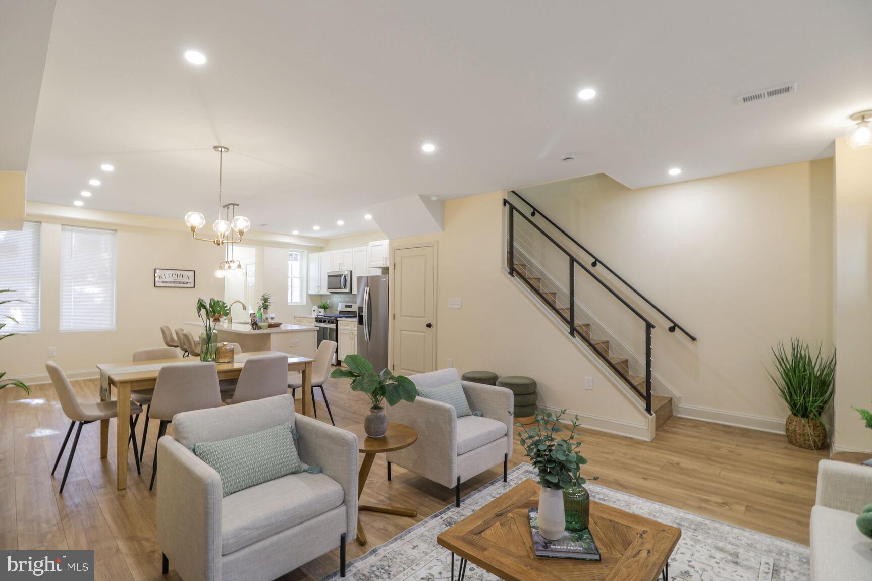 EDGEWOOD - Residential