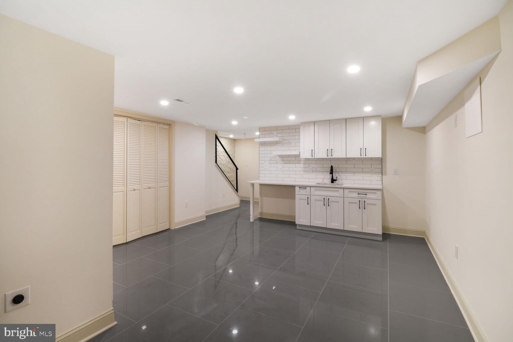 EDGEWOOD - Residential