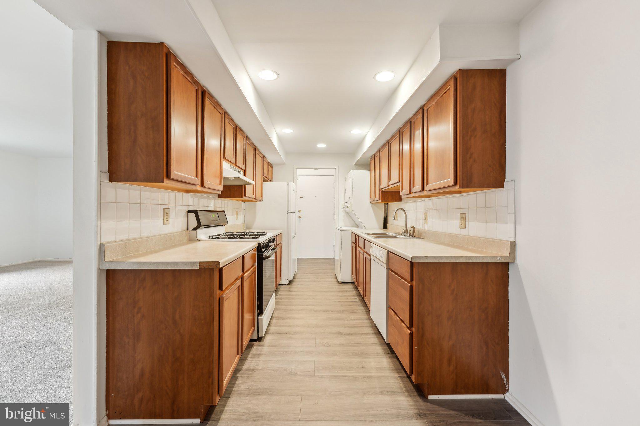 PINES II - Residential