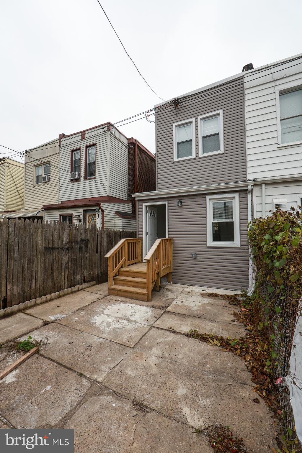 HARROWGATE - Residential