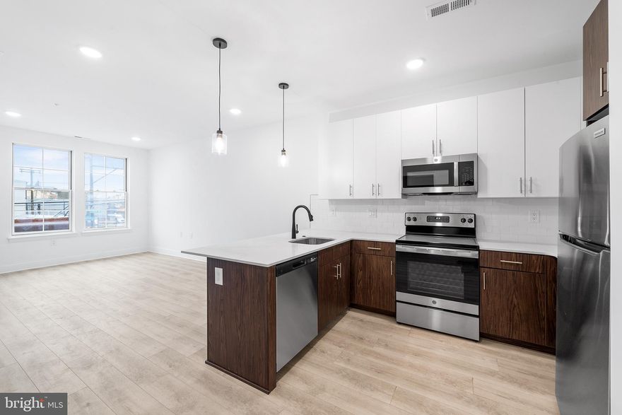 Welcome to 10th & Wash - Brand New Construction Building in the heart of Bella Vista on the corner of 10th & Washington with an Elevator and amazing Roof Deck that provides un paralleled views of the city.  Each unit has stainless steel appliances, modern kitchens and bathrooms and in-unit laundry. Tons of windows throughout that provide almost every unit in the building a glimpse of the skyline at some point. Unit 201 features 1 bedroom,  2 full bathrooms and a den. First, Last & Security due prior to move-in. $40 application fee each tenant through RentSpree. NO Pets.